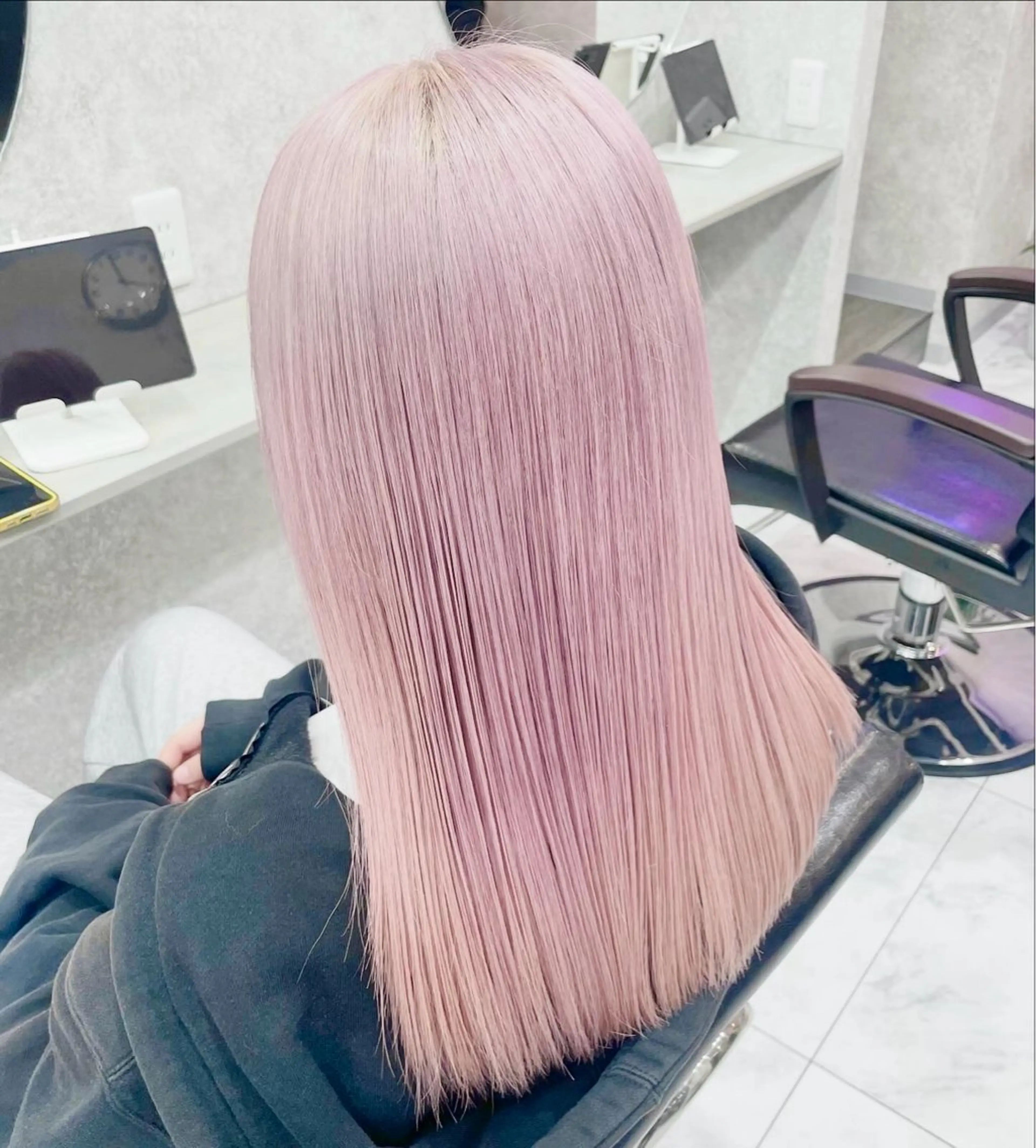 セミロング 🦋ハイトーン🦋 石山 希理🦋のヘアスタイル