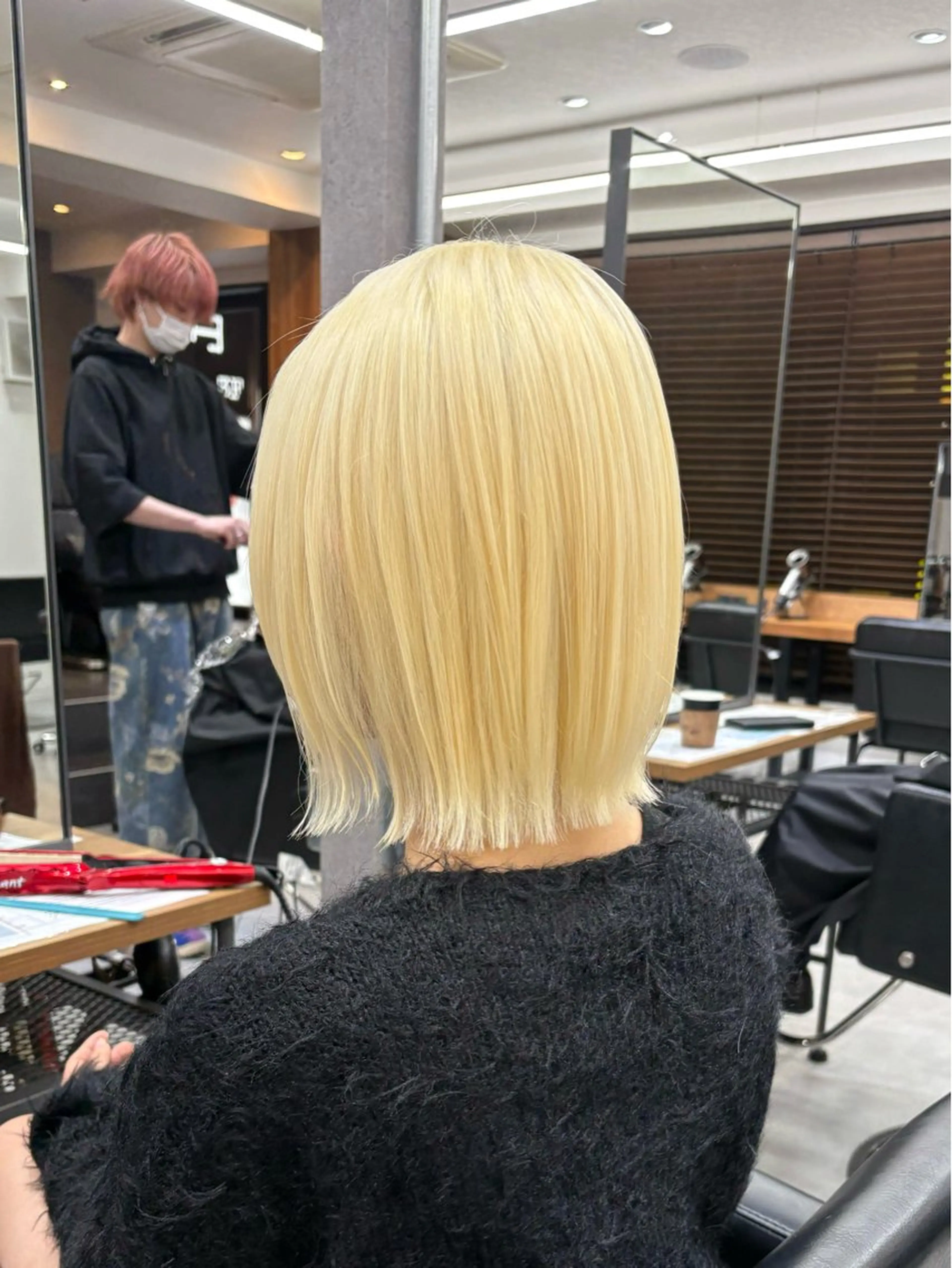 ショート ボブレイヤー ボブ レイヤーカット ヘアカラー ENA💗NEXT /ハイトーンエクステのヘアスタイル