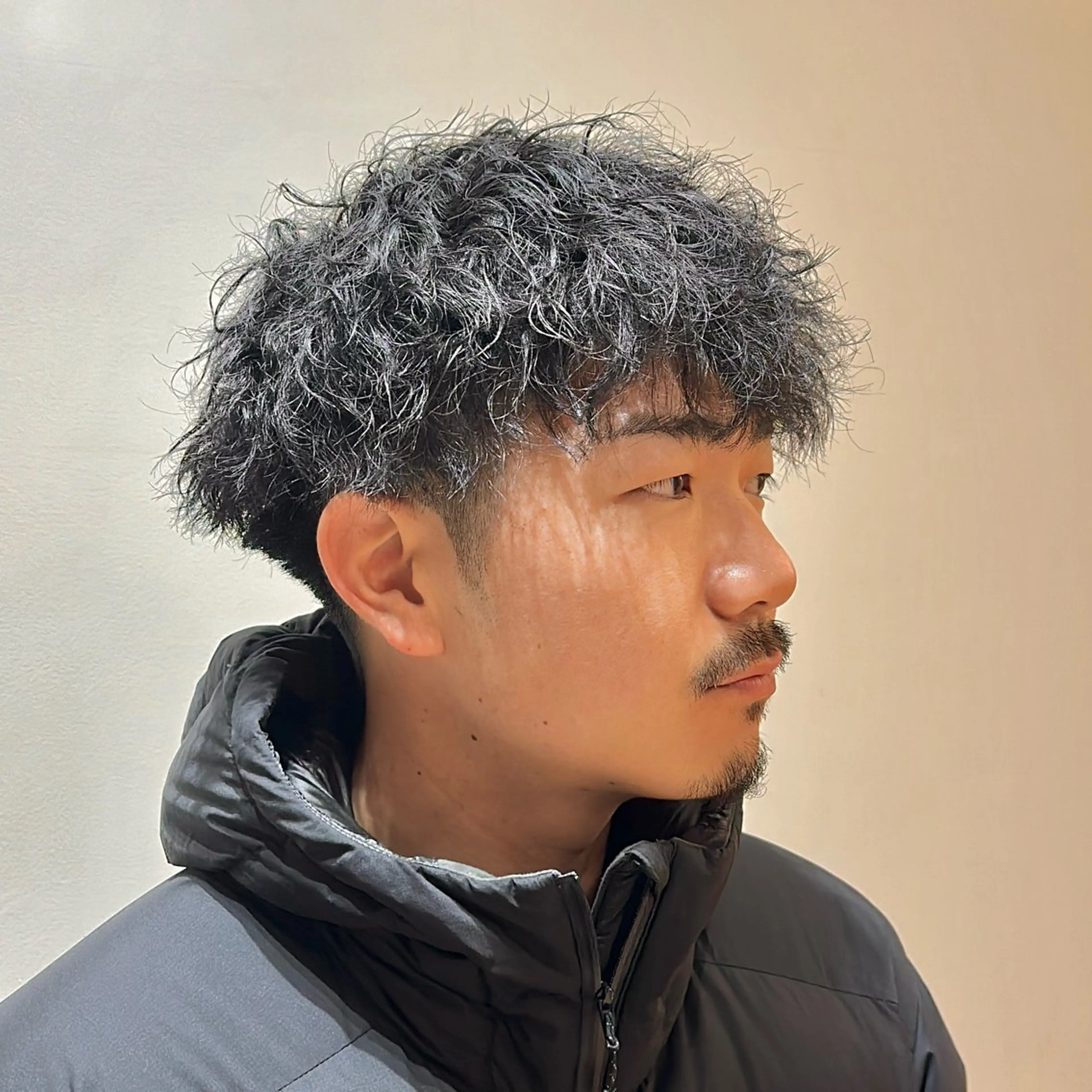 ショート カラー パーマ メンズ メンズブリーチ メンズハイライト メンズパーマ スペインカール スパイキーショート Gain KAKKY 名古屋/池下駅3分のヘアスタイル