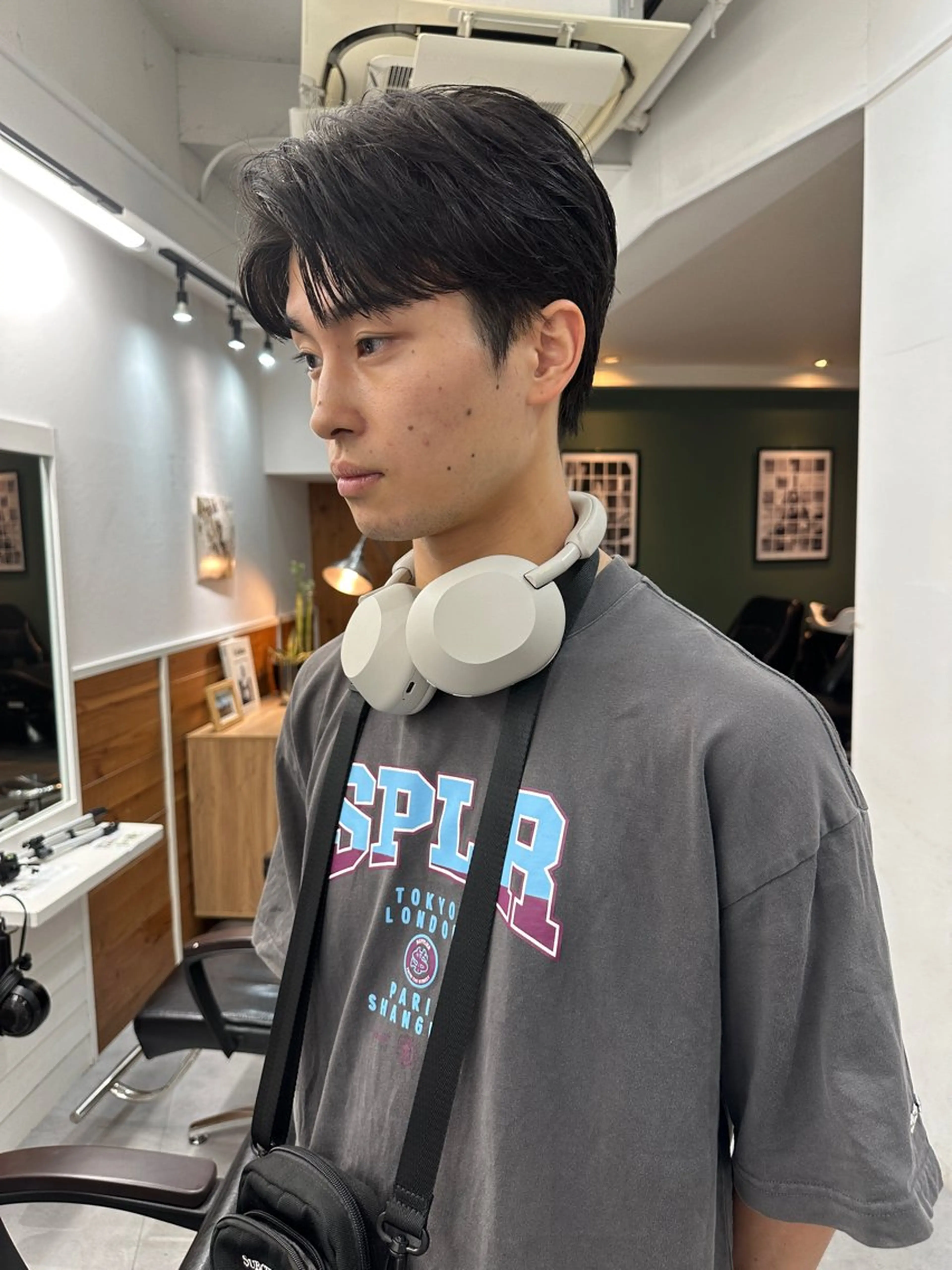 ミディアム メンズ カット トリートメント グランジヘア 無造作ヘアHYUGAのヘアスタイル