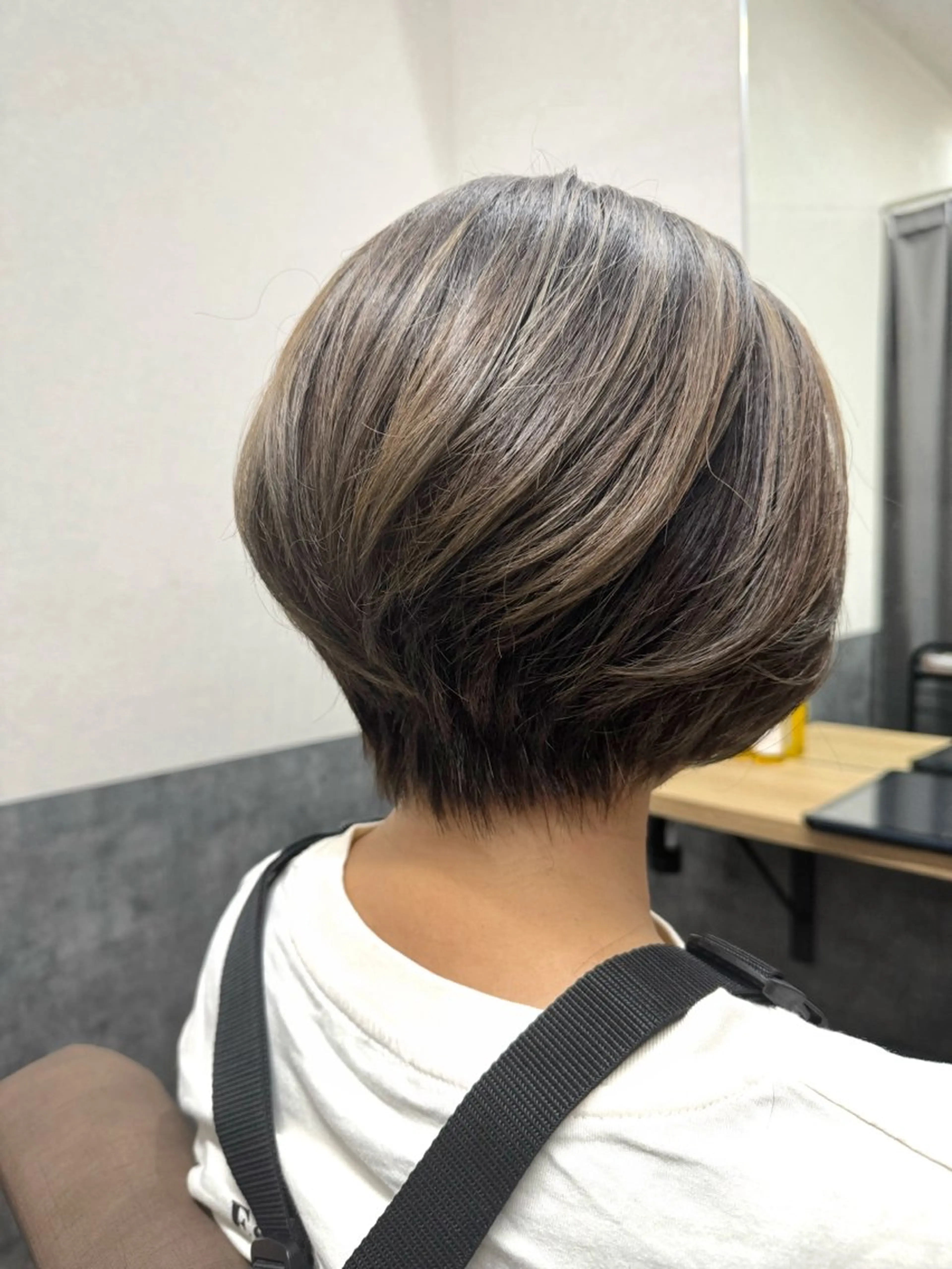 ショート カラー アッシュ アッシュブラウン ブラウンカラー reeed konnoのヘアスタイル