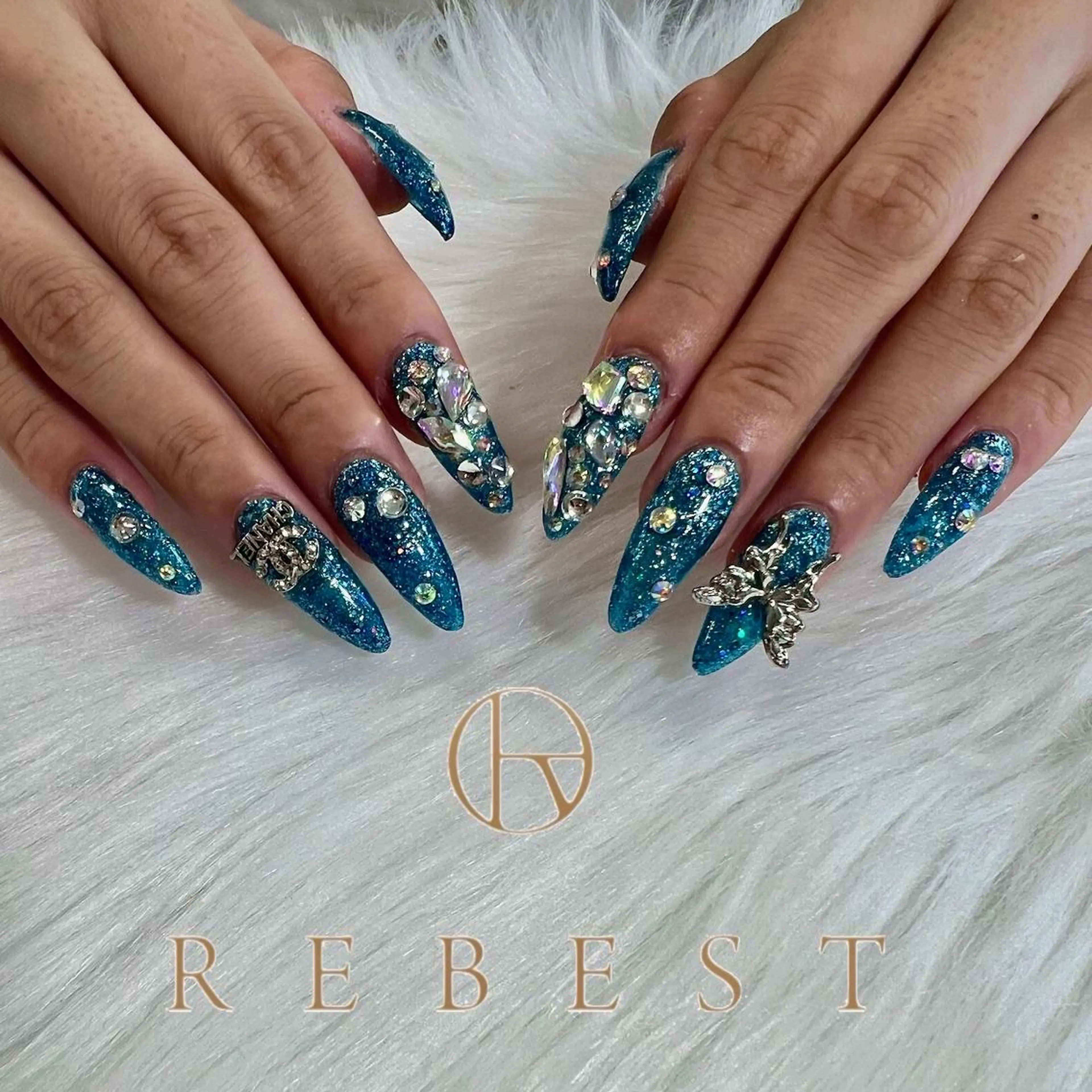 ネイル REBEST京橋 🦋Curumiのネイルデザイン