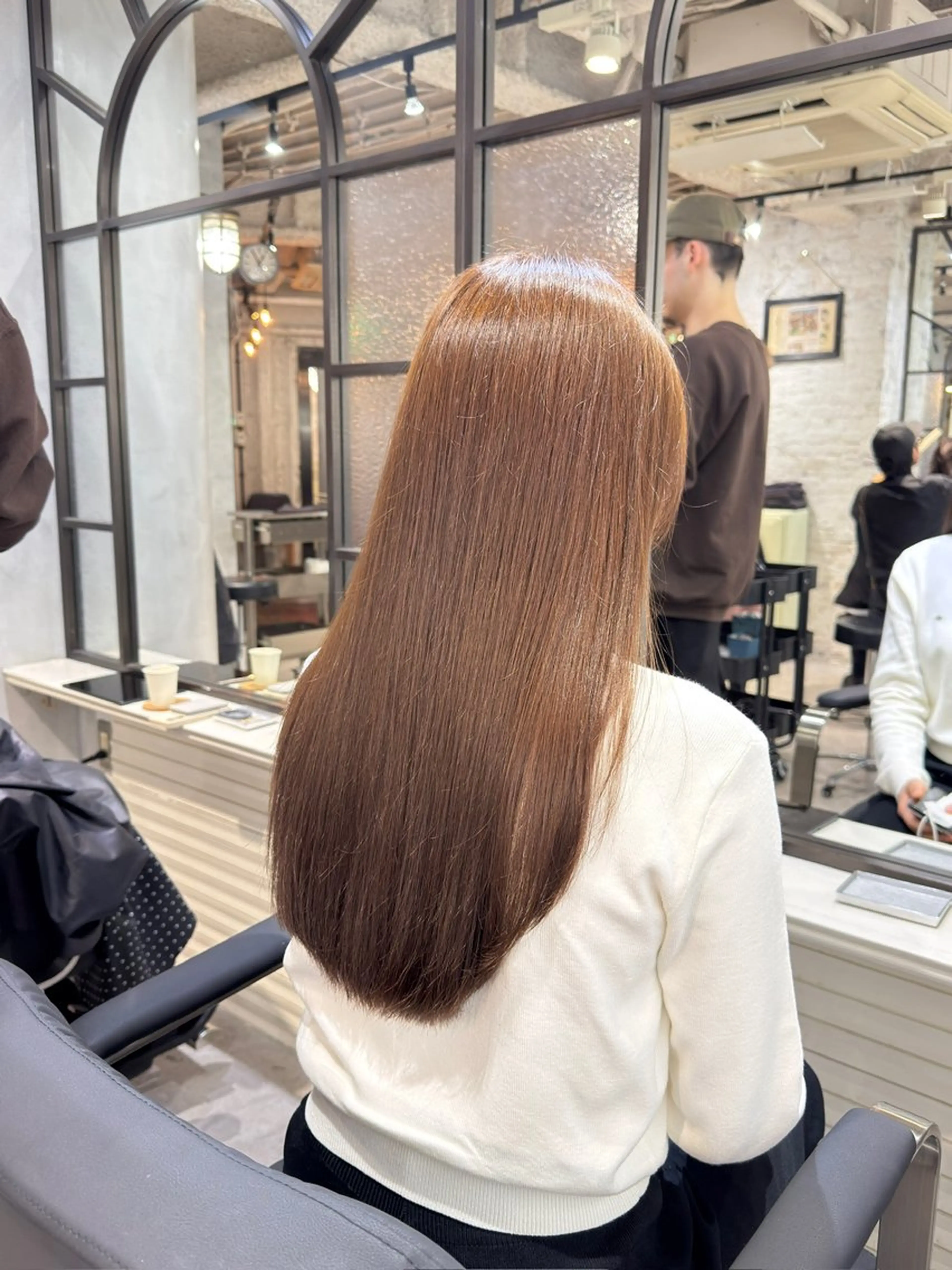 セミロング カラー ヘアカラー トリートメント 【銀座】艶髪/上品な カラー特化/涼/駅近のヘアスタイル