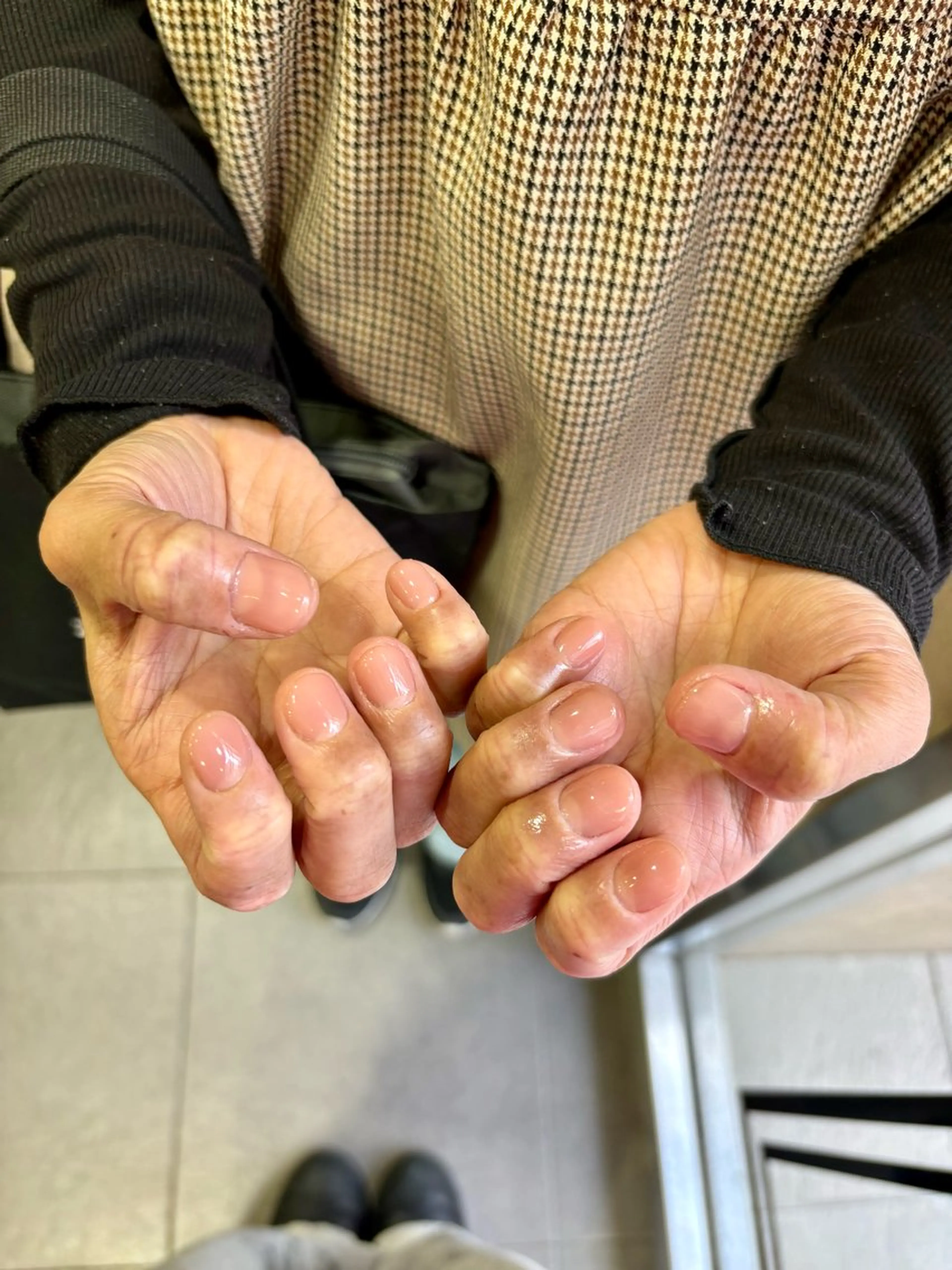 ネイル ハンドネイル airi🌺カラー /特殊ヘア⛓️🖤のヘアスタイル