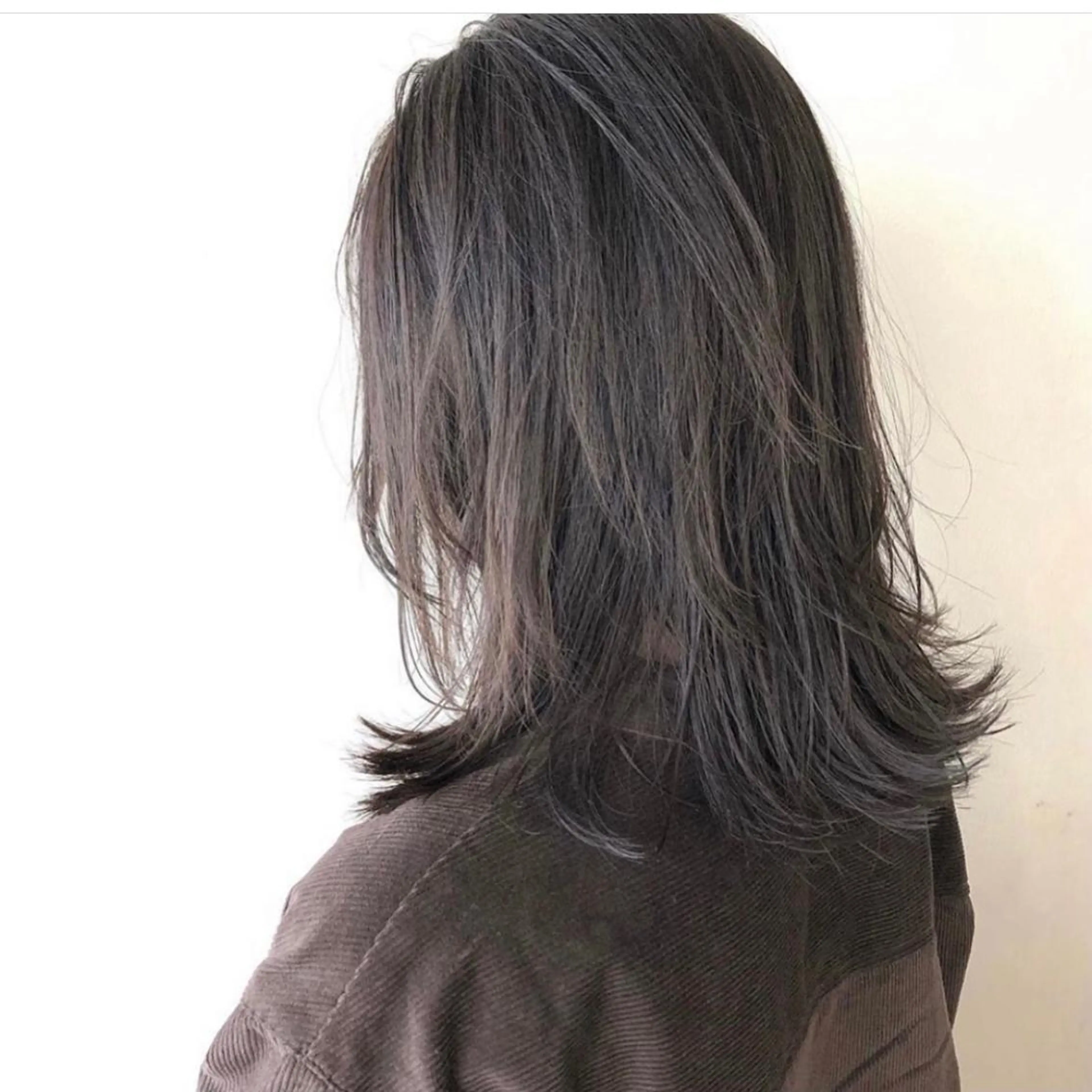 セミロング JINKIメンズ特化 メンズカットパーマのヘアスタイル