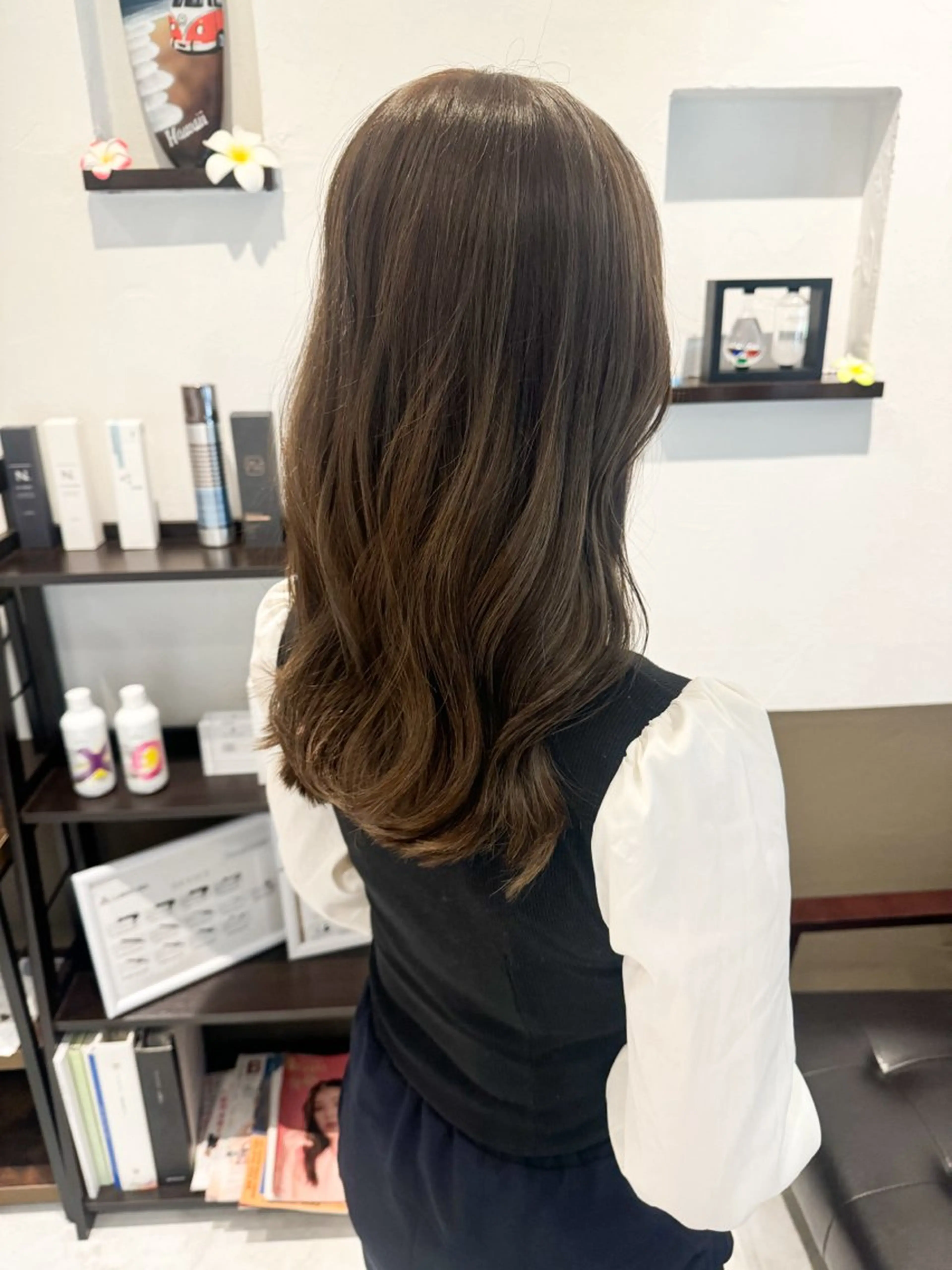 セミロング カラー 坂井田 浩樹のヘアスタイル