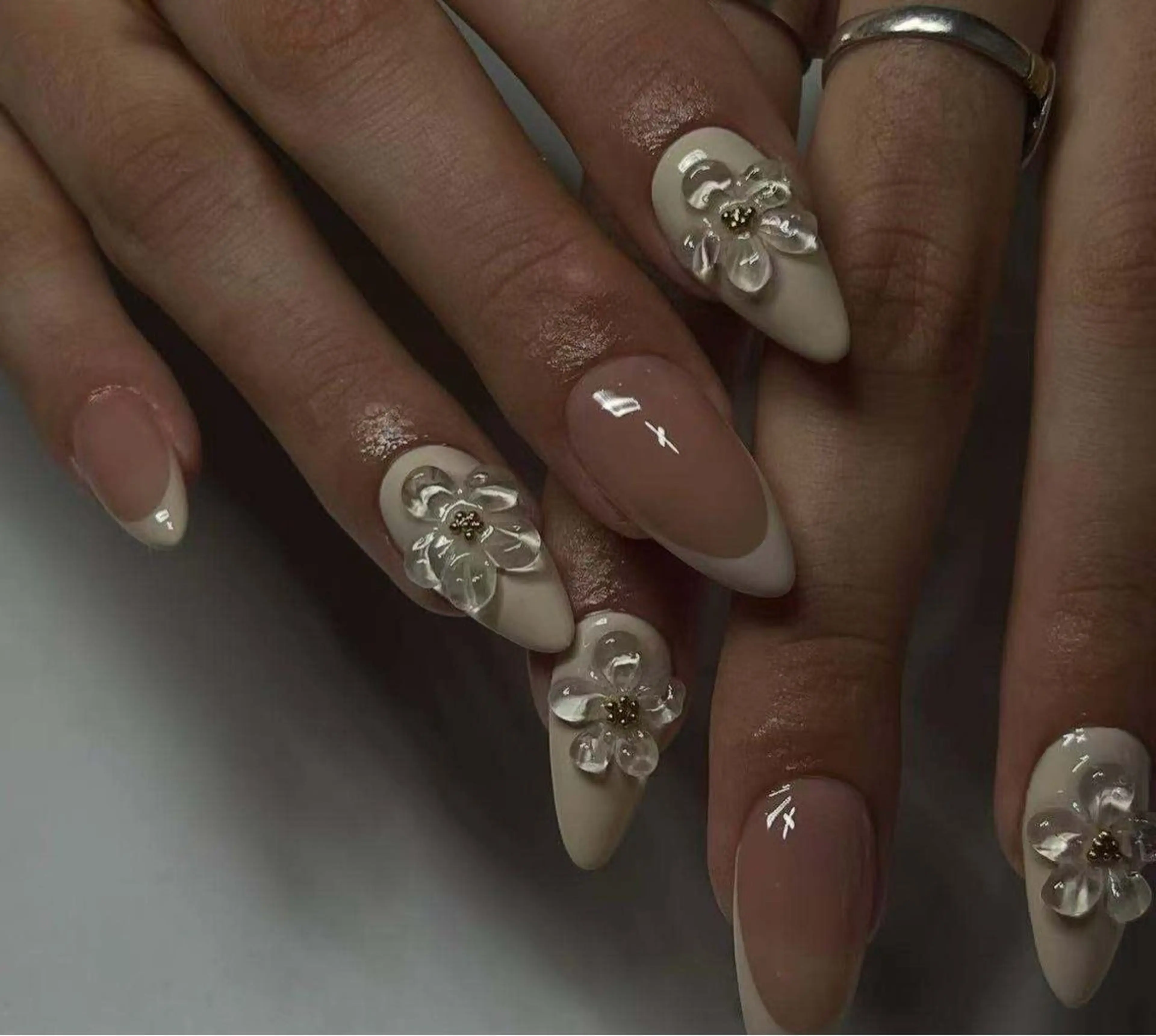 ネイル オーロラネイル フラワーネイル フットネイル フレンチネイル ジェルネイル ハンドネイル 相沢 さやかのネイルデザイン