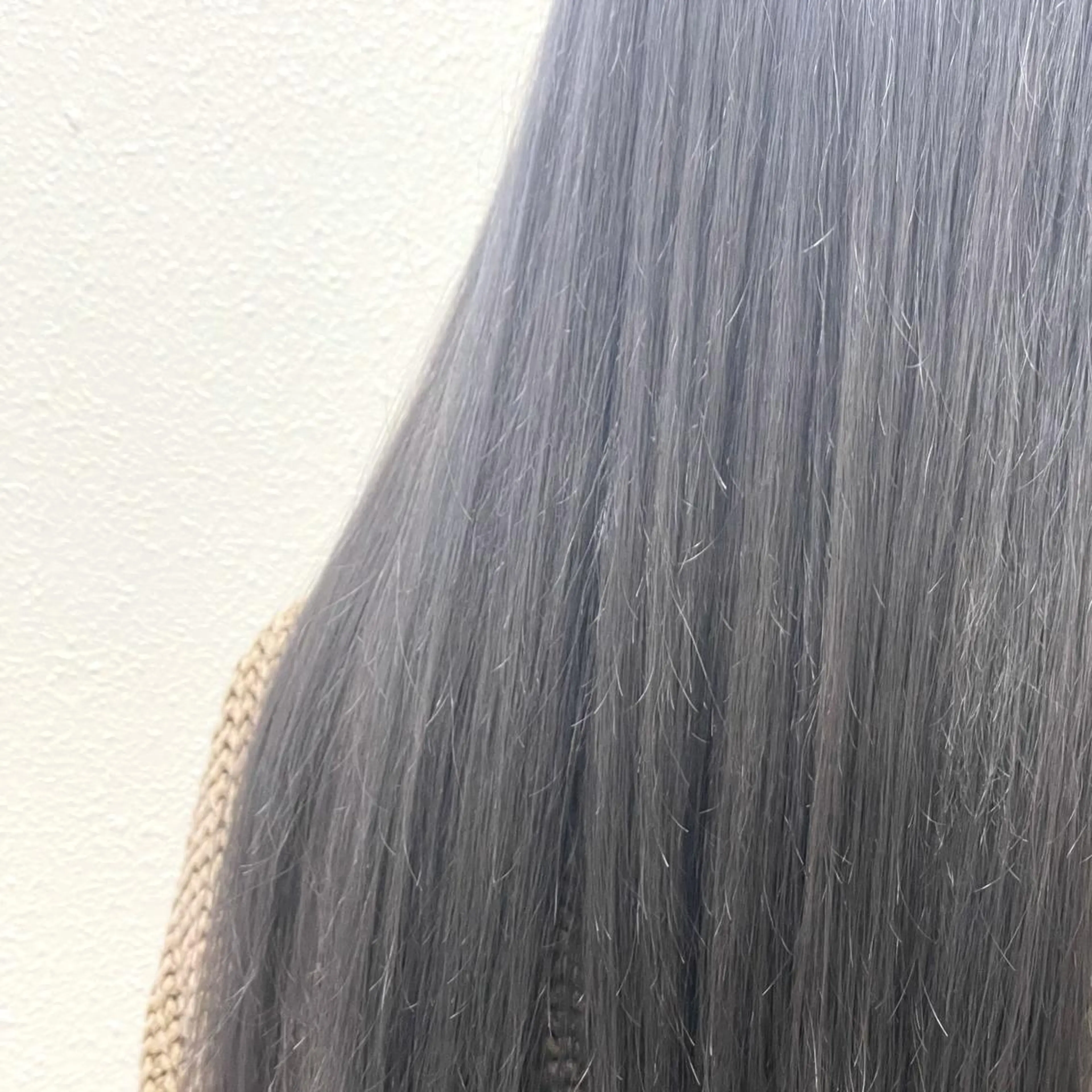ミディアム カラー パーマ ヘアアレンジ メンズ キッズ ネイル マツエク・マツパ メンズインナーカラー メンズ韓国風 アッシュ アッシュグレー 透明感カラー 切りっぱなしヘアボブ ミディアムヘアRYOのヘアスタイル
