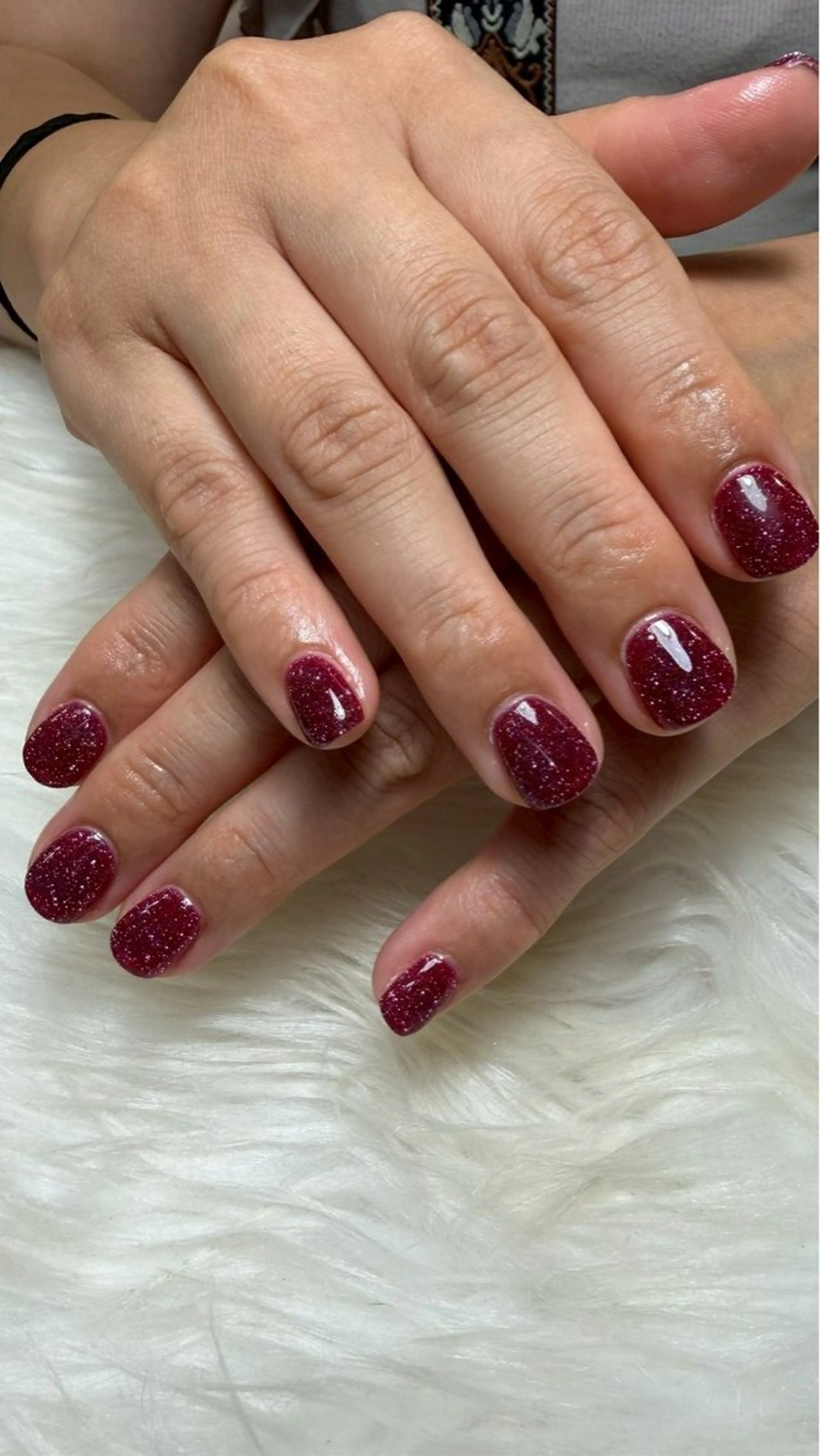 ネイル ボルドー ラメ(グリッター) ハンドネイル NAIL CLUB YUM YUMのネイルデザイン