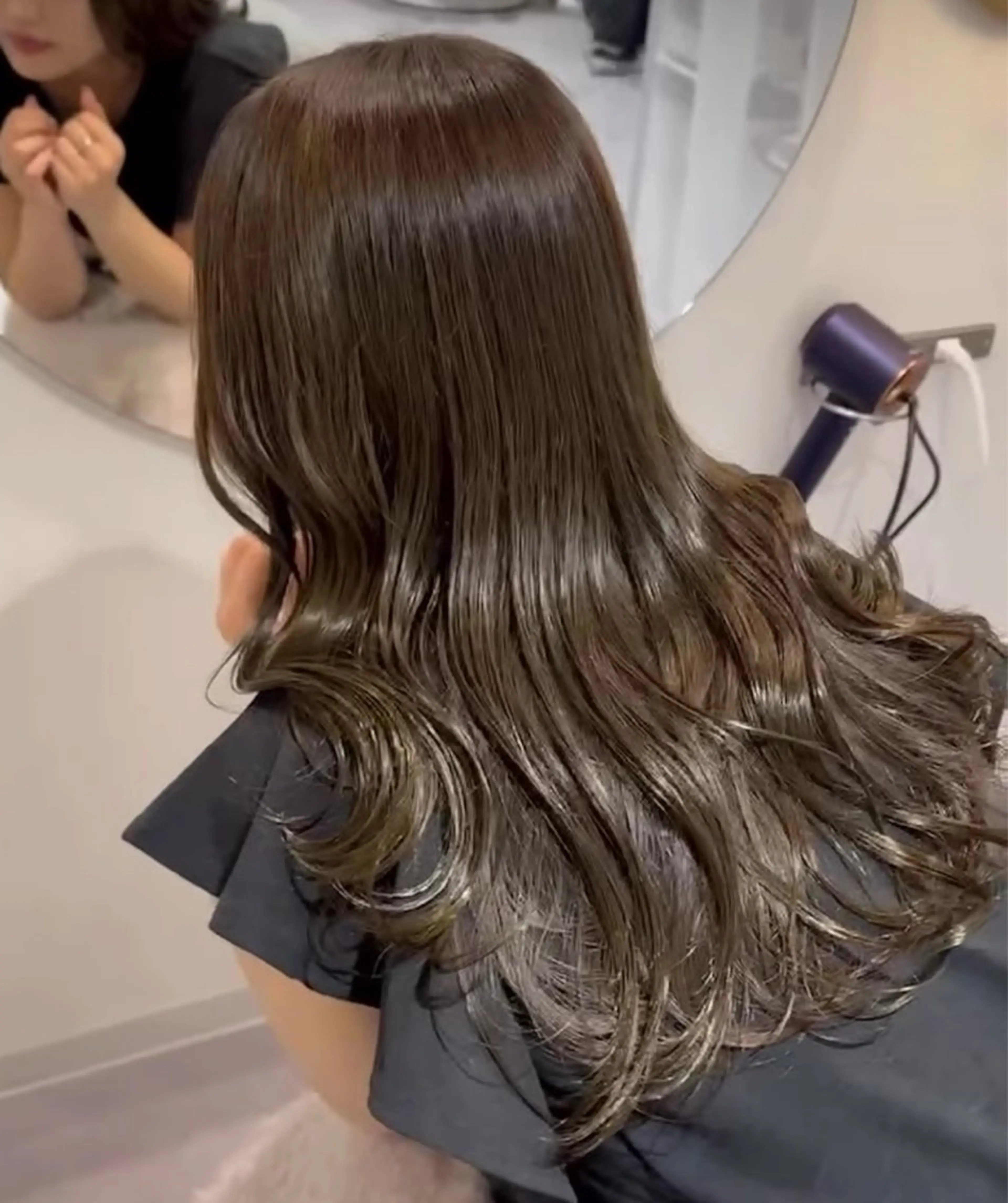 セミロング カラー 髪質改善✨️透明感カ ラー✧*。山下さいみのヘアスタイル