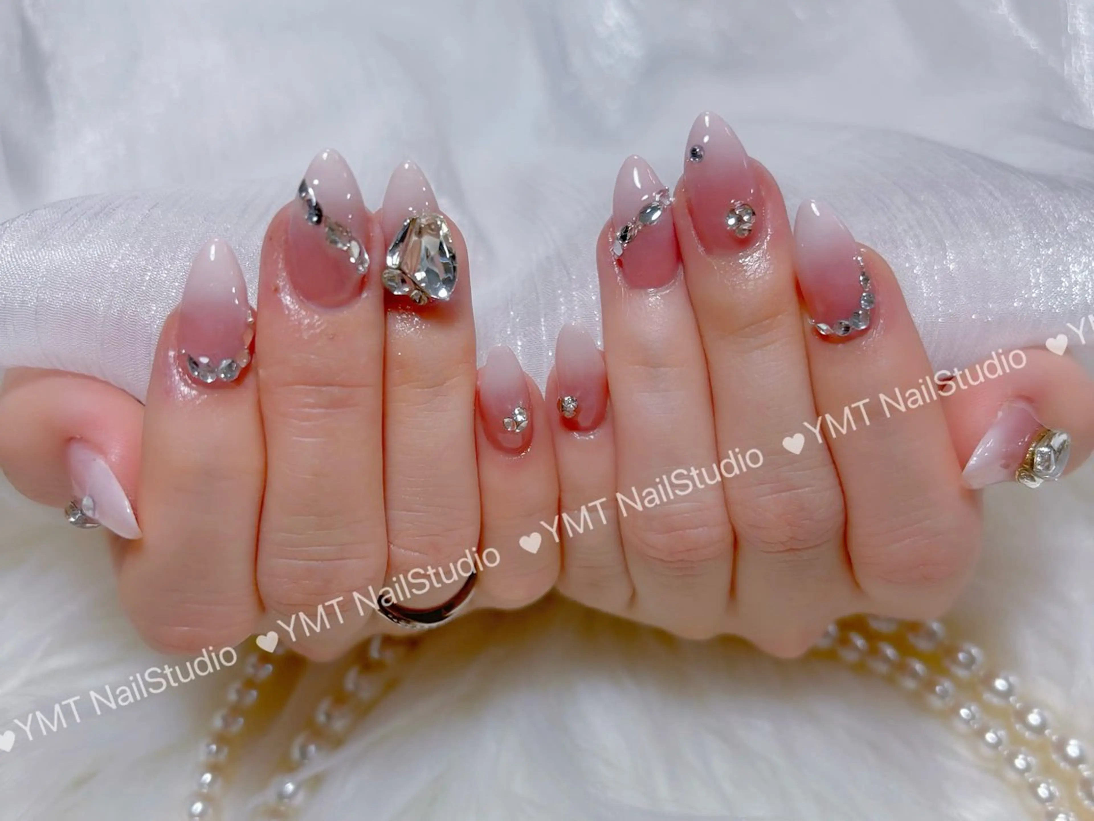 ネイル 長さ出し フットネイル ジェルネイル 韓国ネイル マグネットネイル ハンドネイル YMT． NailStudioのネイルデザイン
