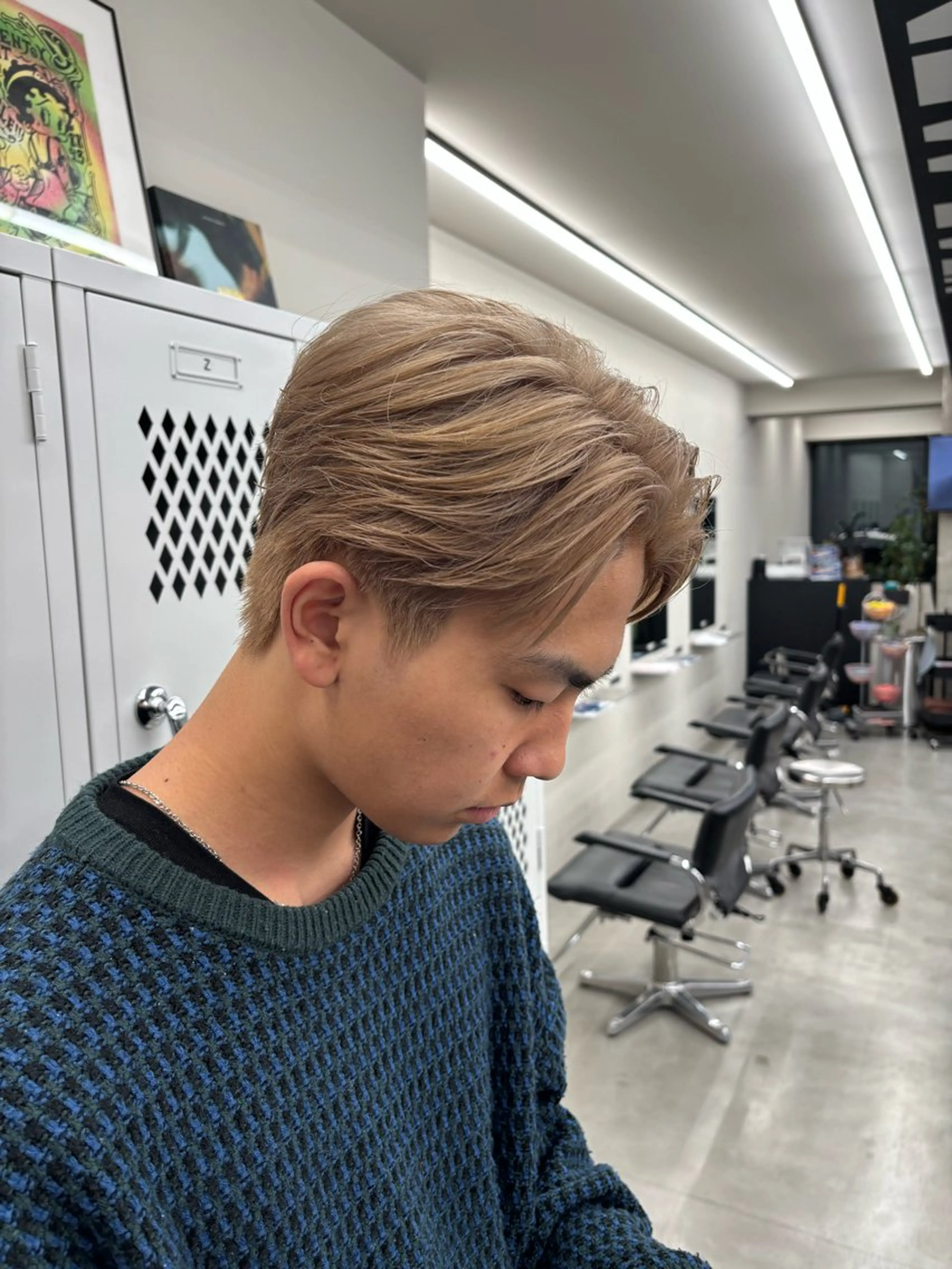 カラー メンズ ベージュカラー ミルクティーベージュ 横浜メンズパーマ/ シャドウ/ショウゴのヘアスタイル