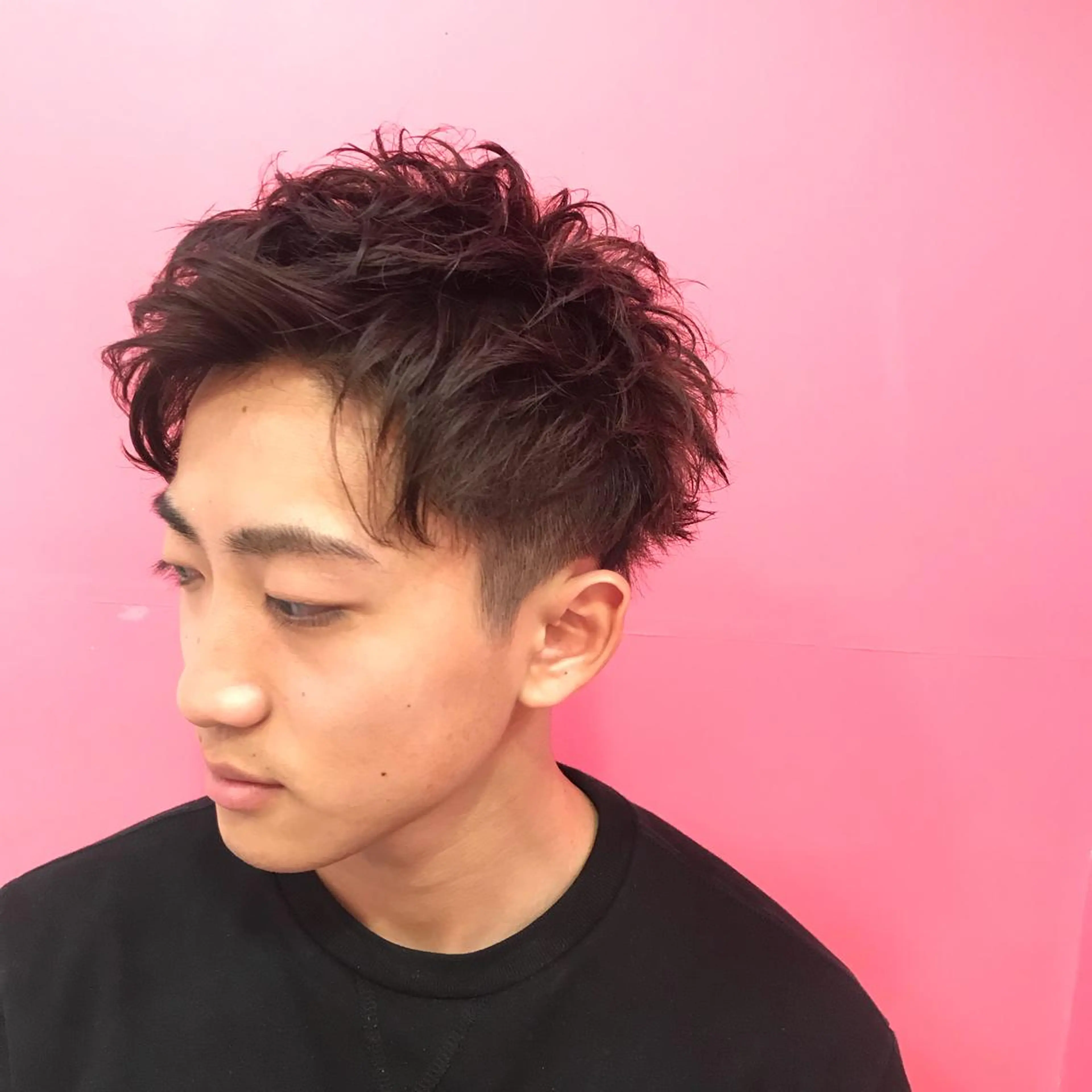 ショート パーマ メンズ アップバング メンズパーマ メンズショート ショートヘア ニュアンスパーマ カット Vir by browのヘアスタイル