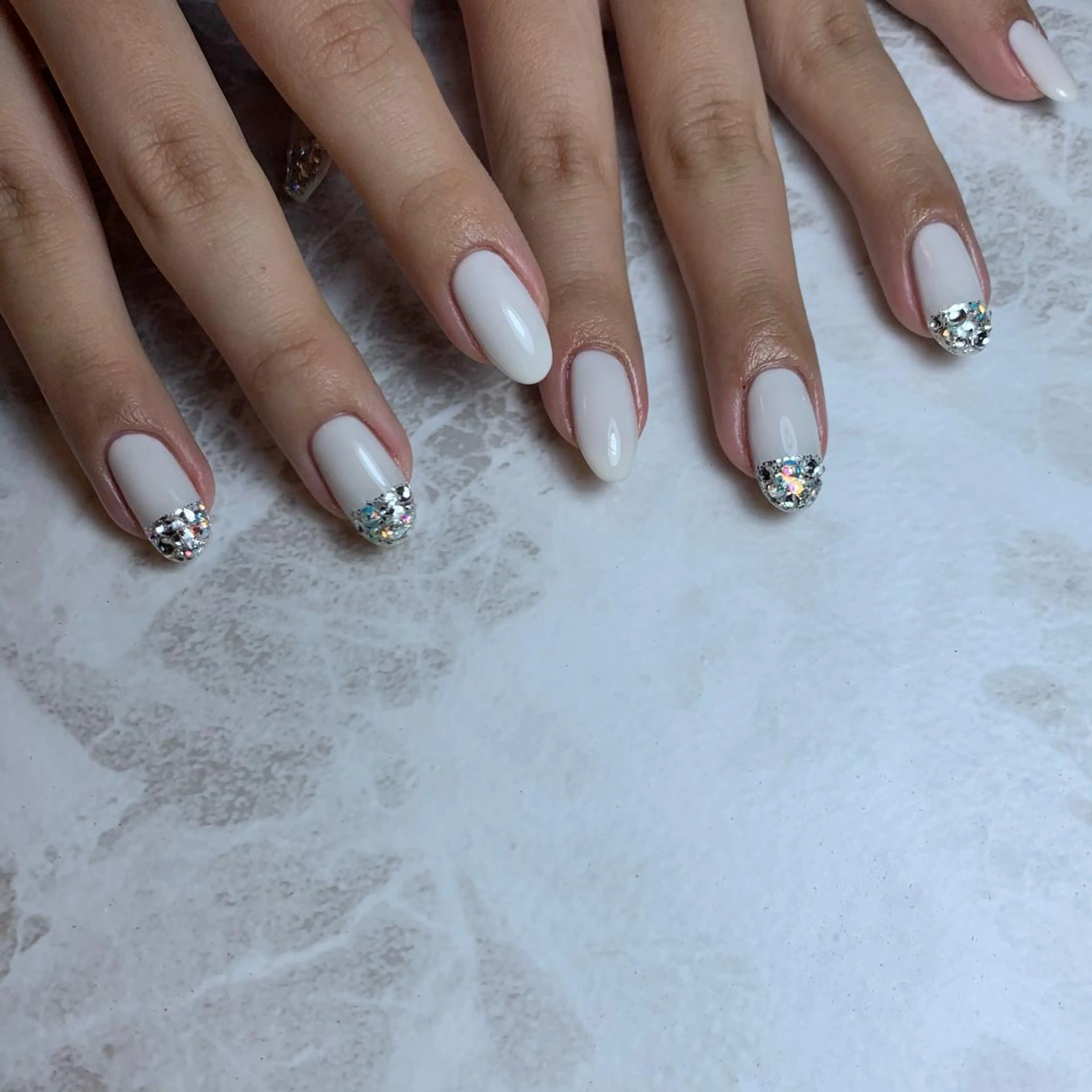 ネイル ハンドネイル repos~ルポ~所属・里見 麗のネイルデザイン