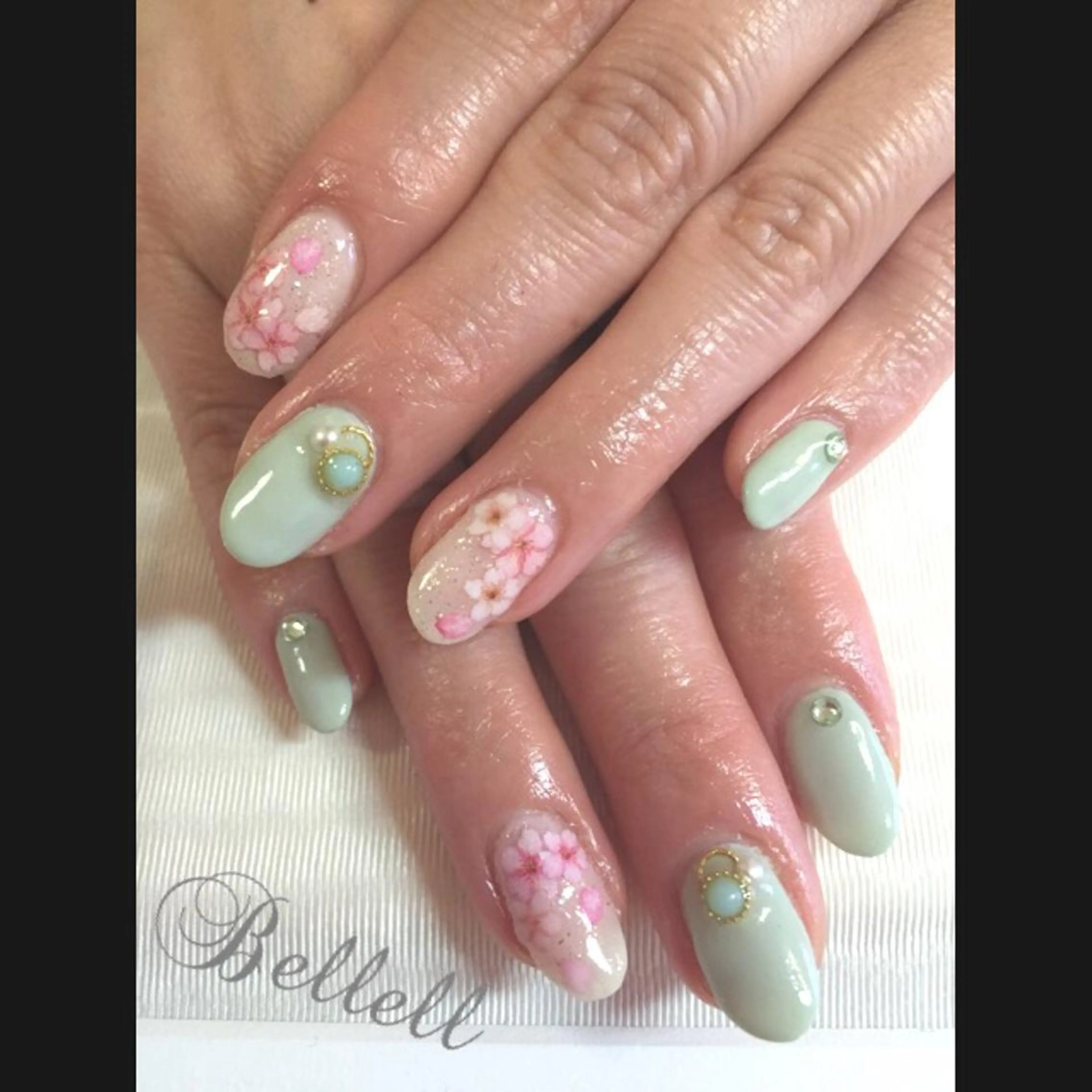 ネイル 青木 綾子のネイルデザイン