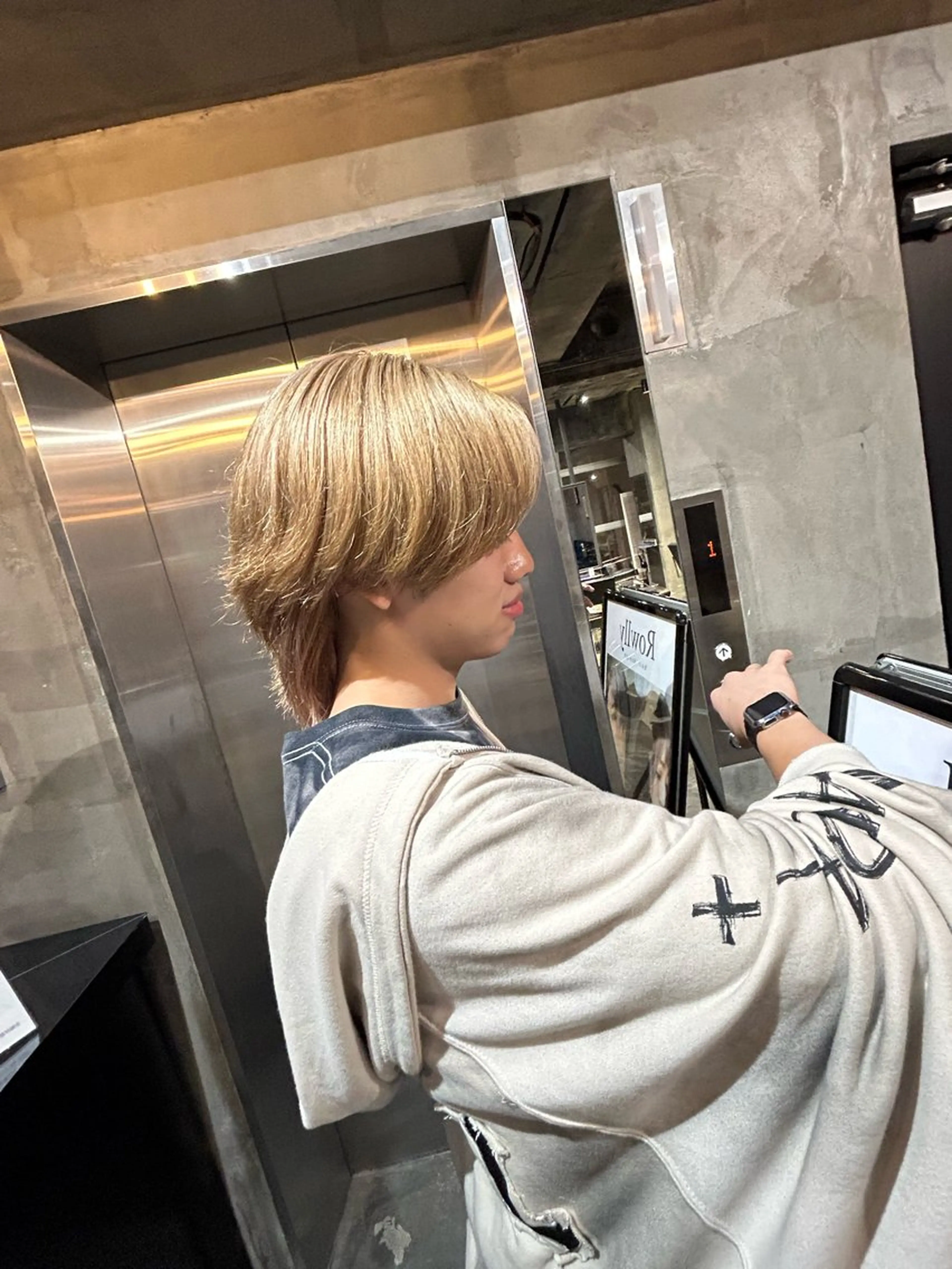 カラー メンズ 近藤 慧依のヘアスタイル