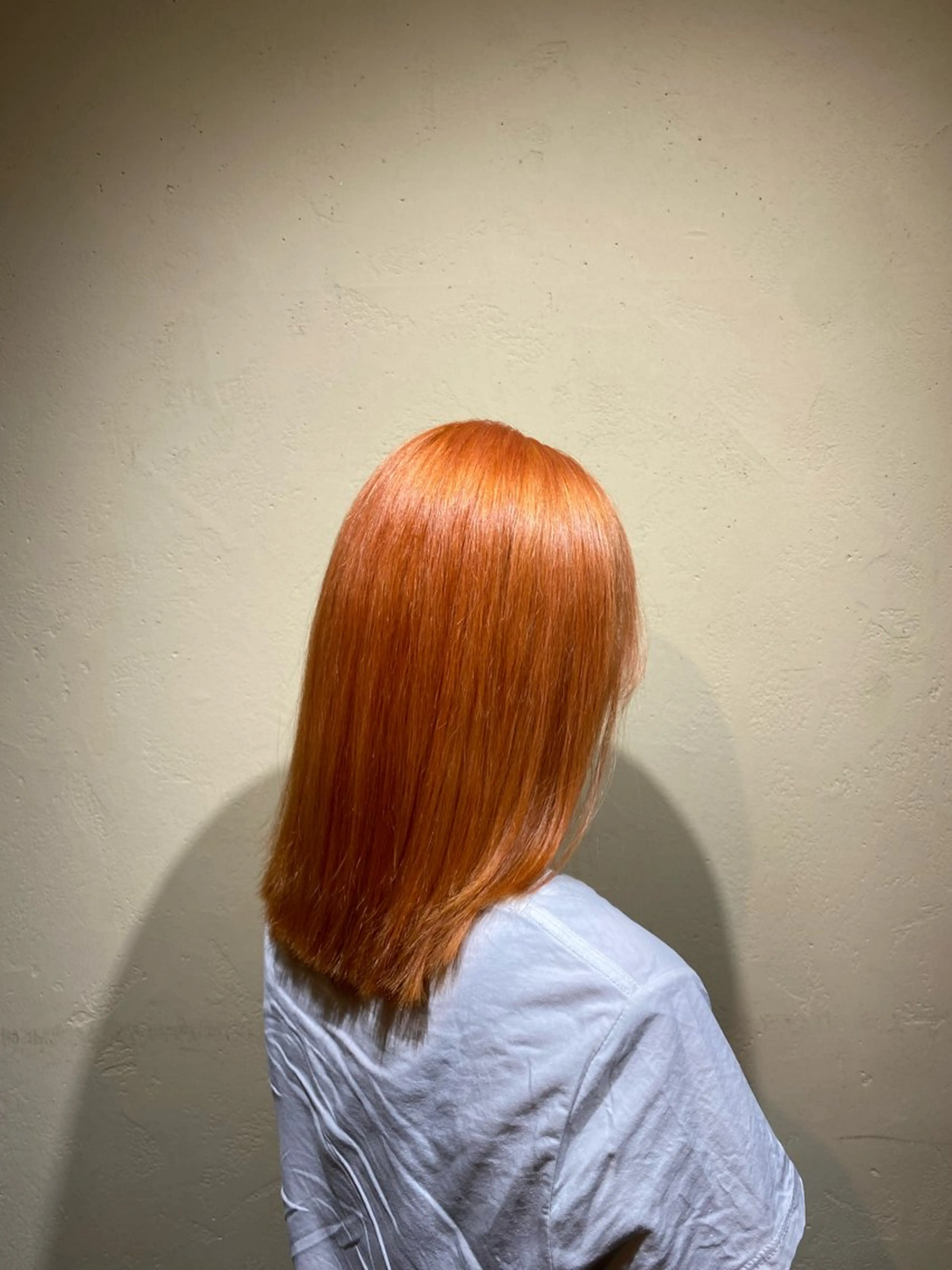 セミロング カラー ブリーチ オレンジ トリートメント ヘアカラー トリートメント saya （サヤ）のヘアスタイル