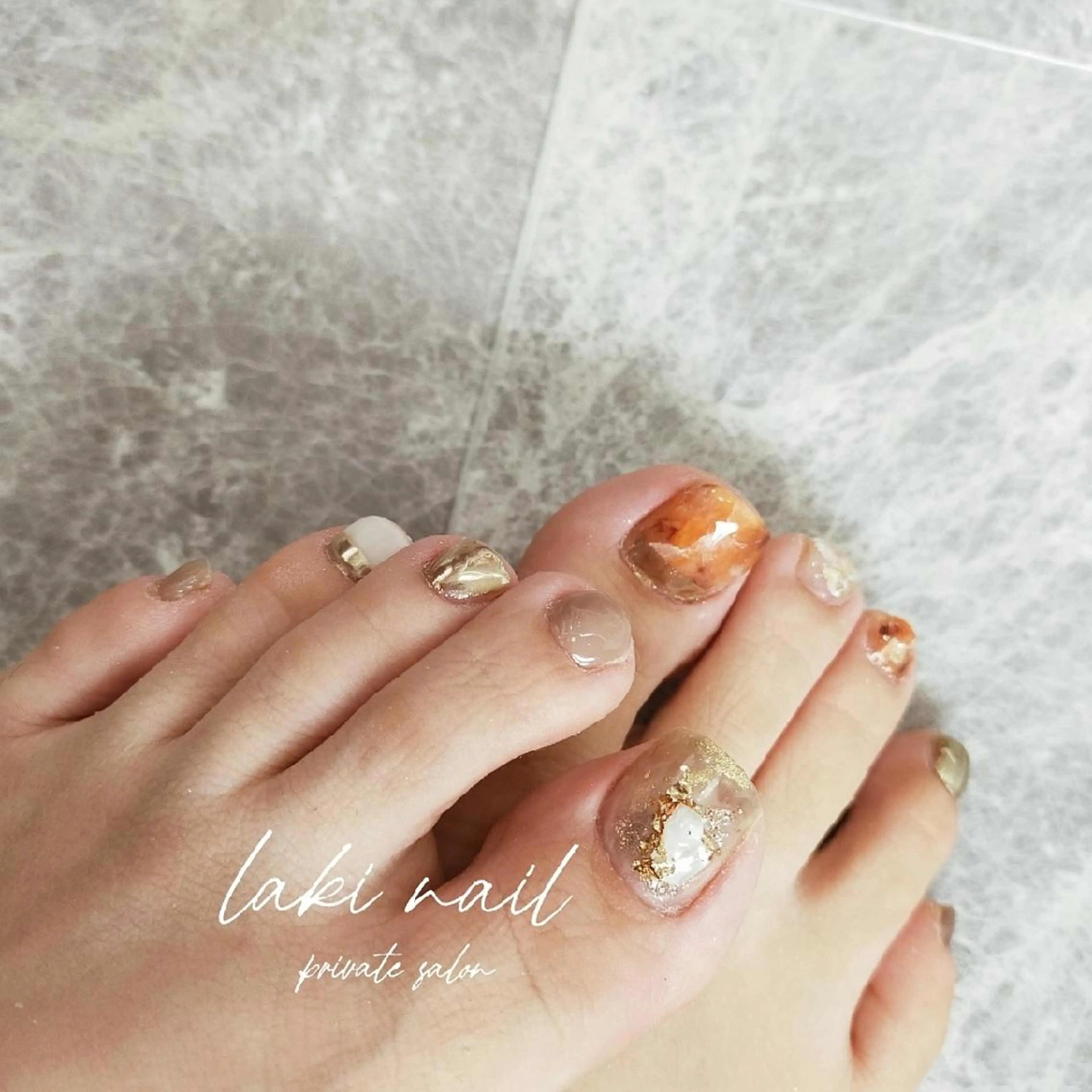 ネイル フットネイル フレンチネイル ミラーネイル ニュアンスネイル 冬ネイル フットネイル by lakiのネイルデザイン