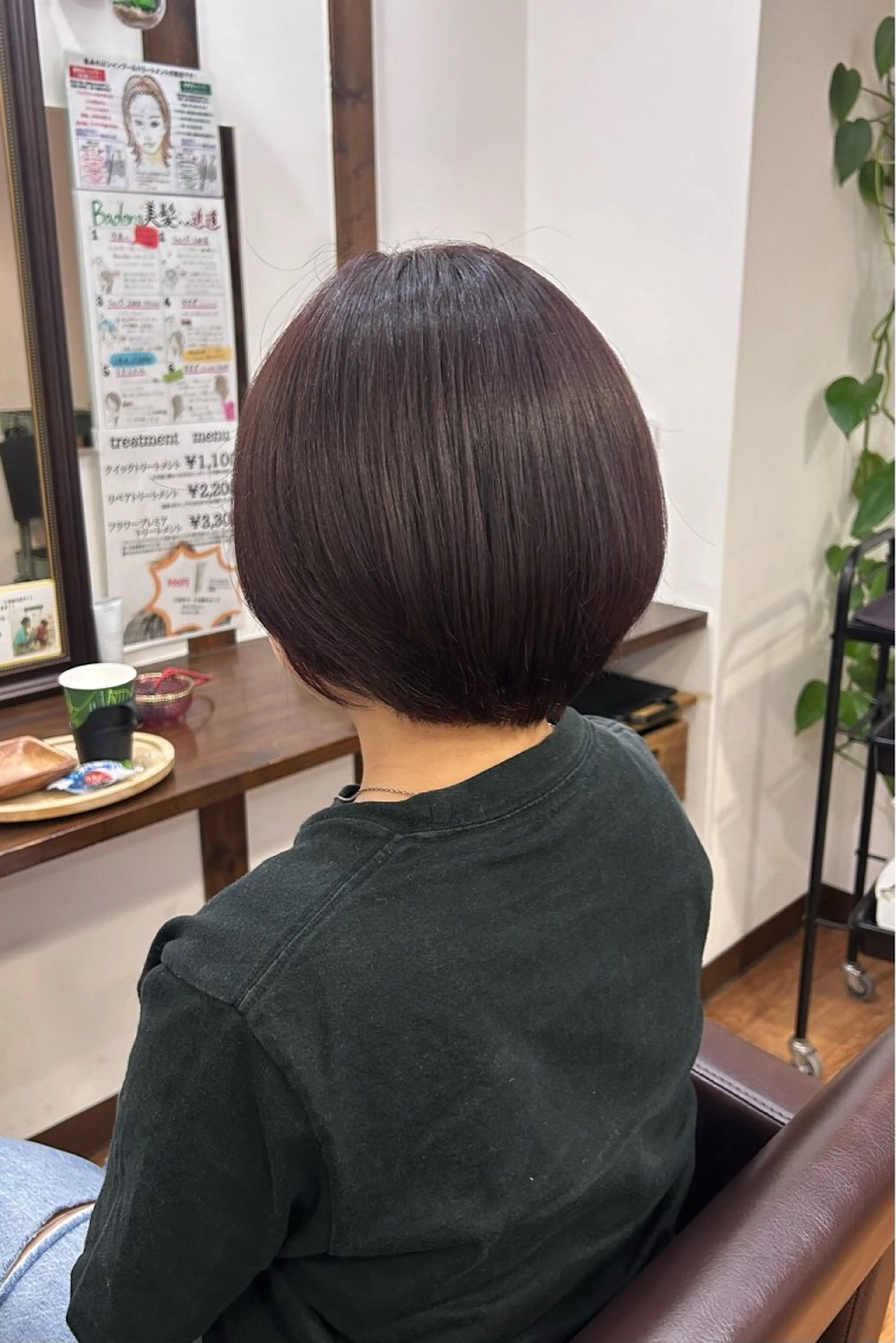 ショート カラー ピンクカラー バイオレットカラー 原田 歩実のヘアスタイル