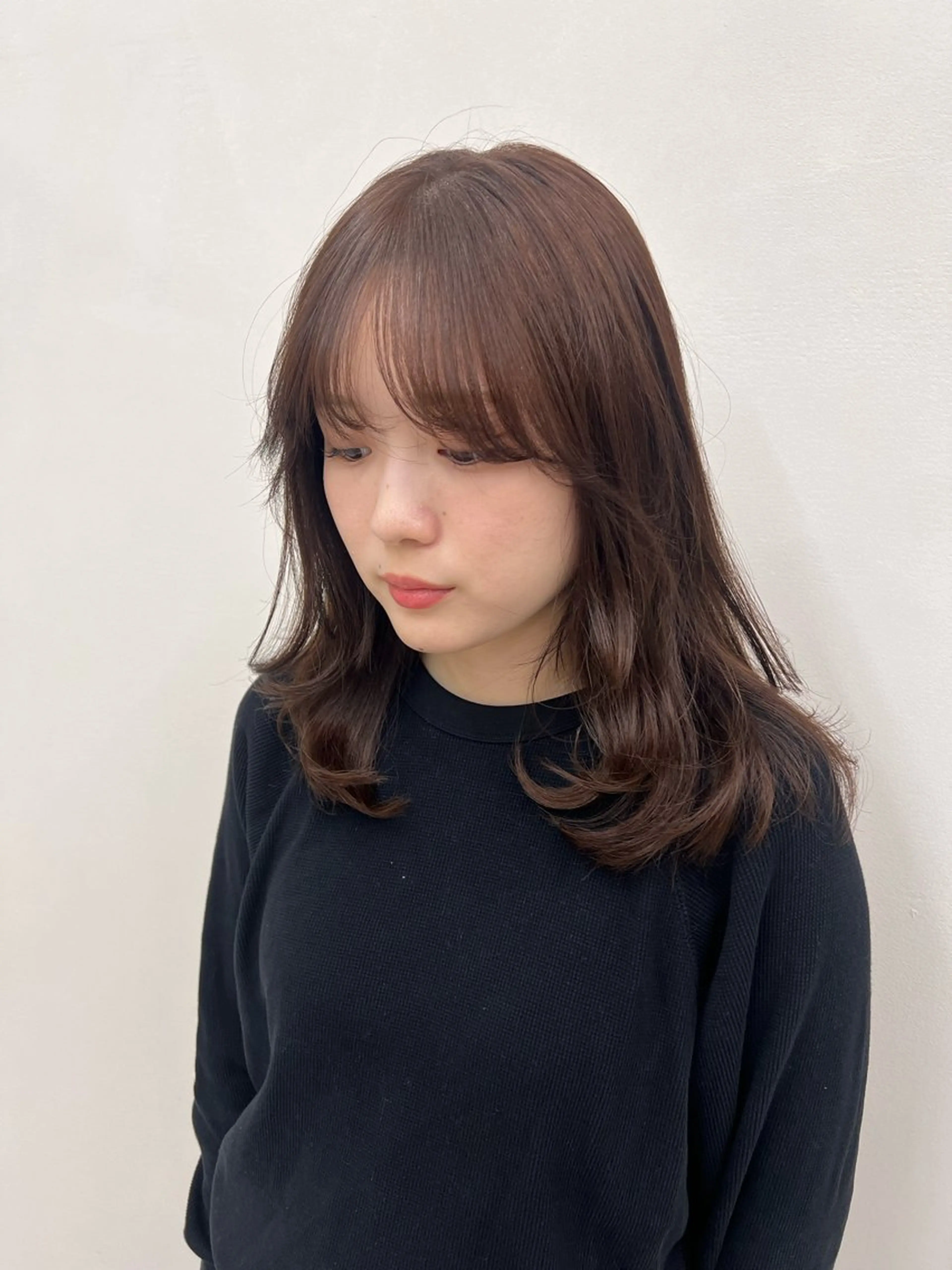 ミディアム aya / ニュアンスカラーのヘアスタイル