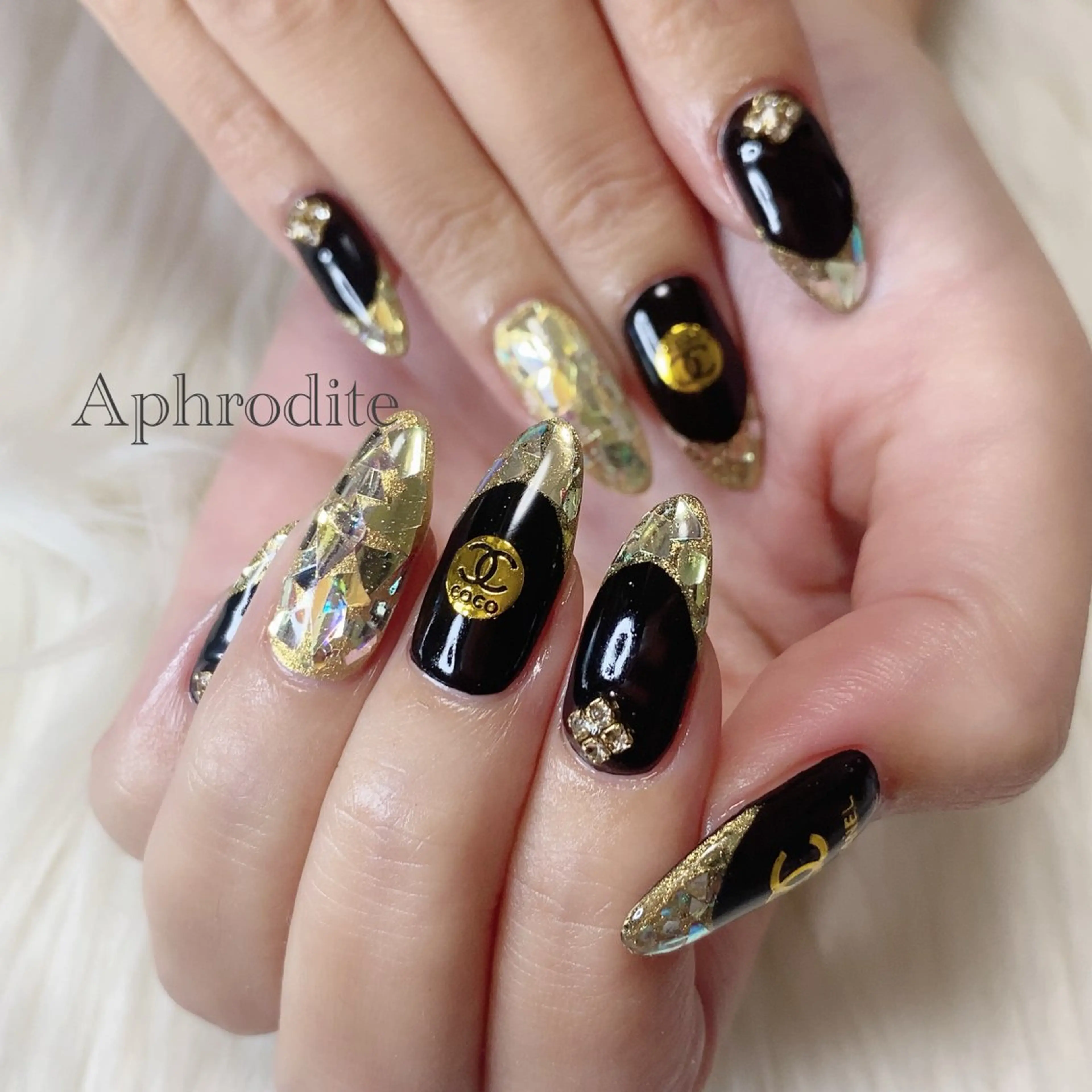 ネイル Aphrodite パラジェル認定サロンのネイルデザイン