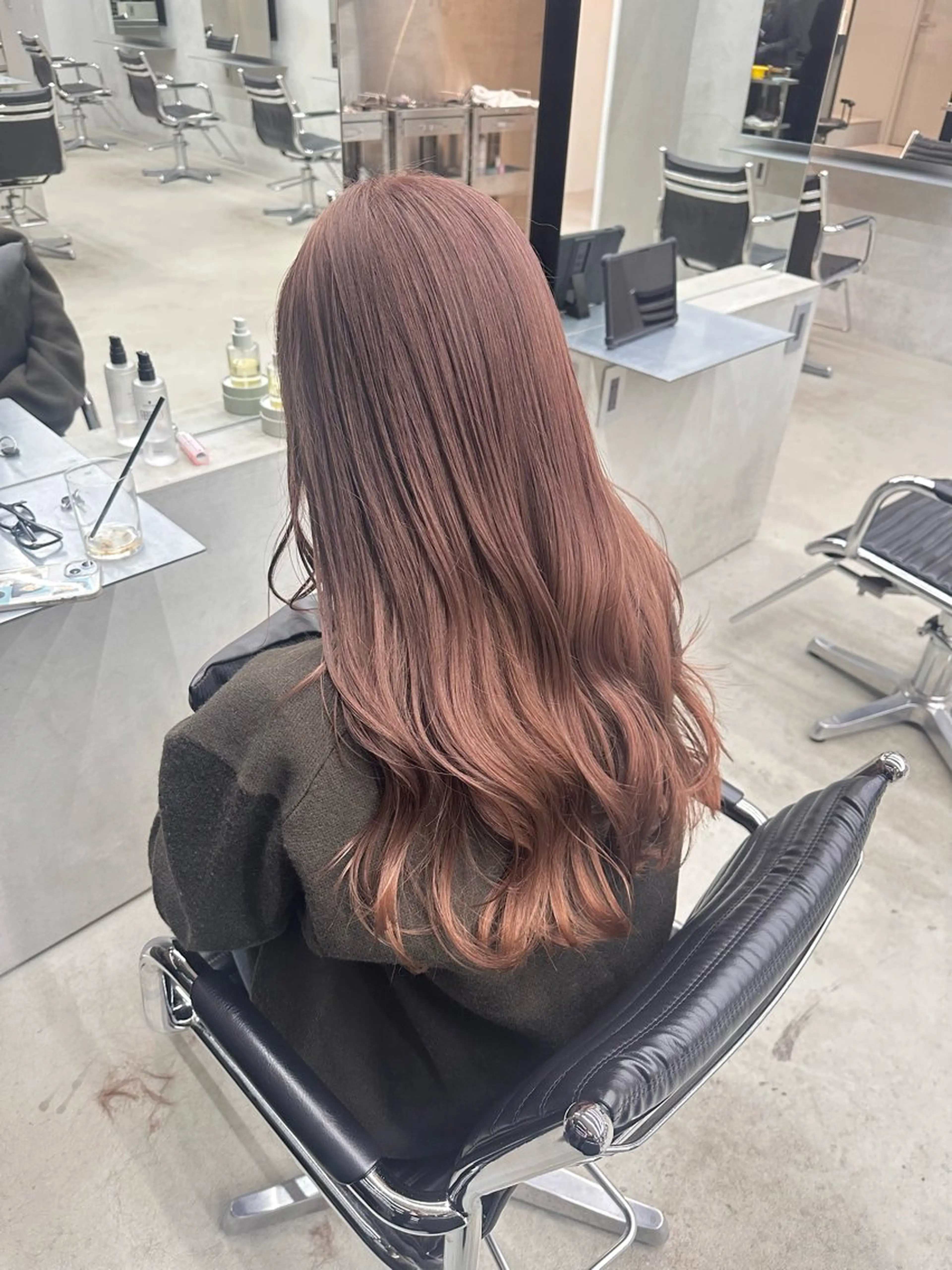 ロング カラー ベージュカラー ピンクカラー ピンクベージュ 卒業式のヘアスタイル 染谷 遥花のヘアスタイル