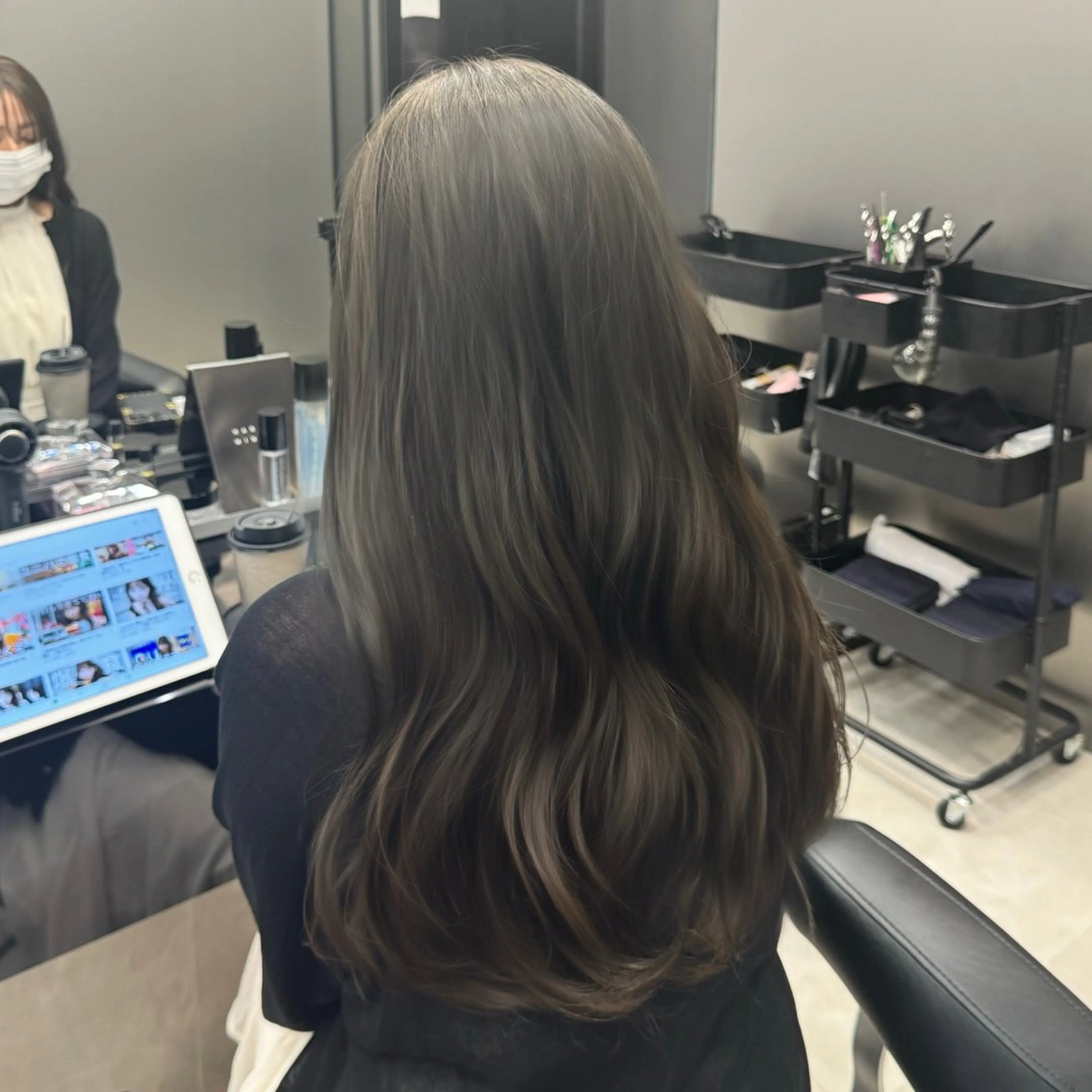 セミロング カラー 透明感カラー グレージュ 新宿/顔周りカット/ レイヤー/がっきーのヘアスタイル