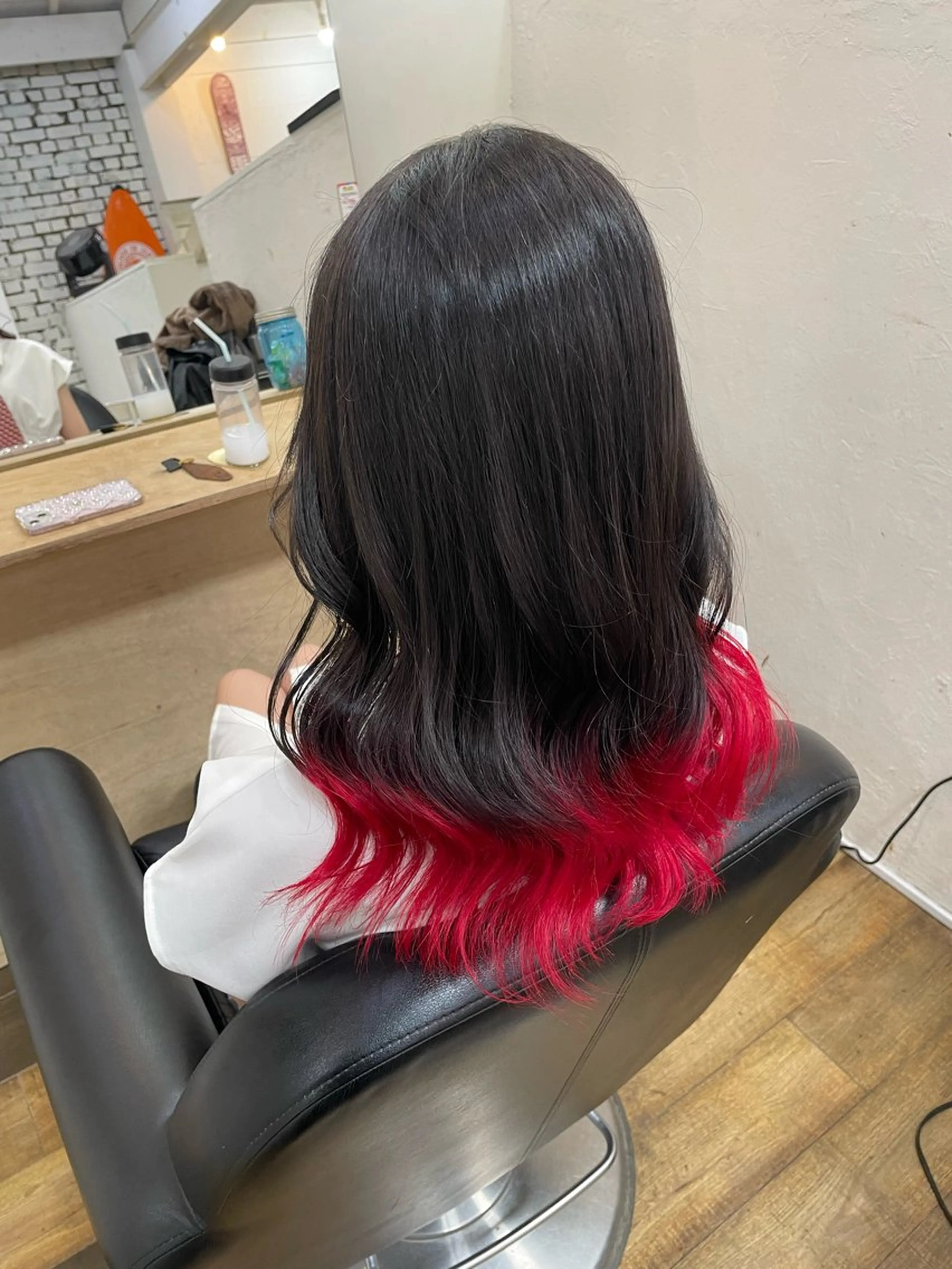 カラー Miu🤍透明感カラ ー🫧ショートカットのヘアスタイル