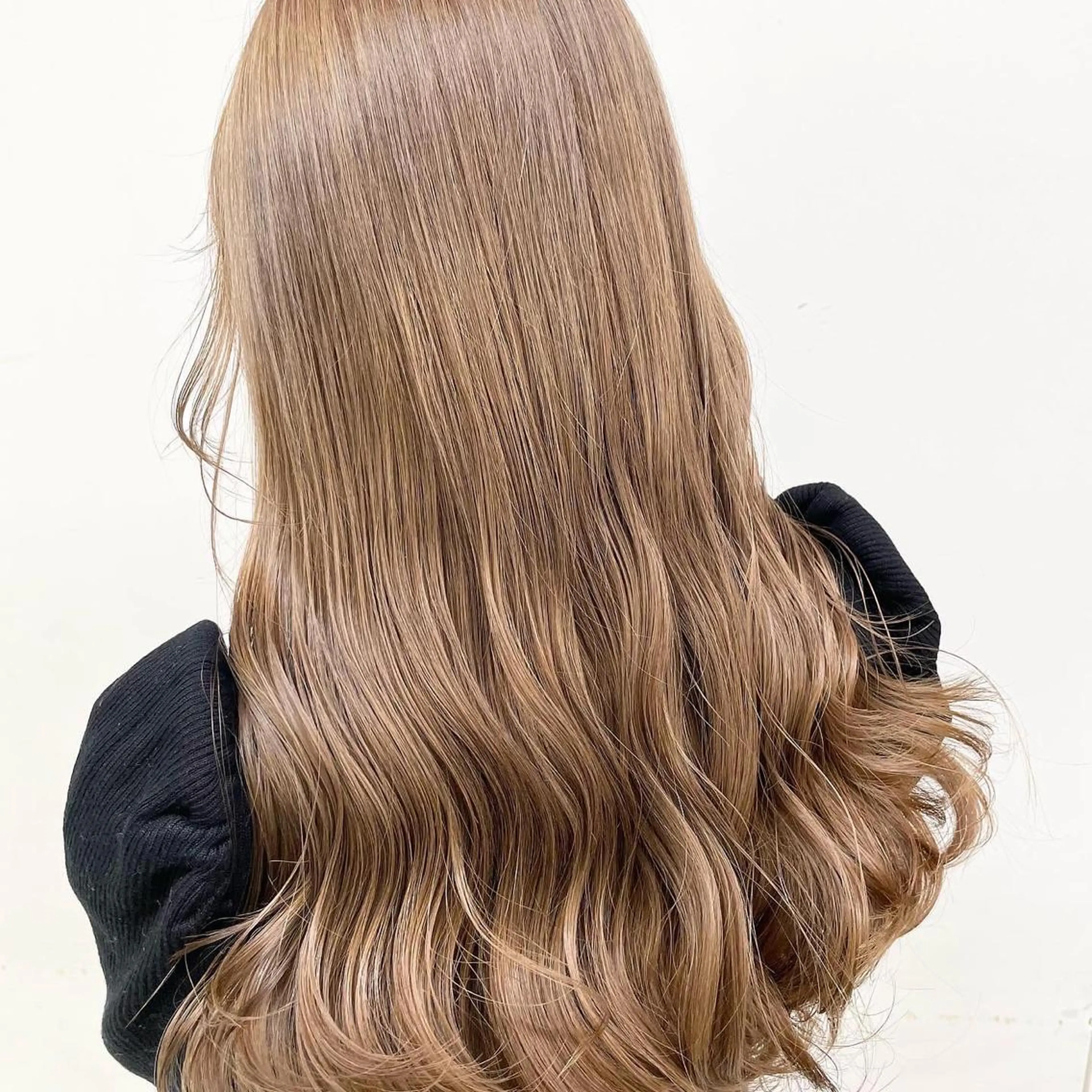 ロング カラー 🪄池袋ハイトーン 🪄ブリーチカラーのヘアスタイル