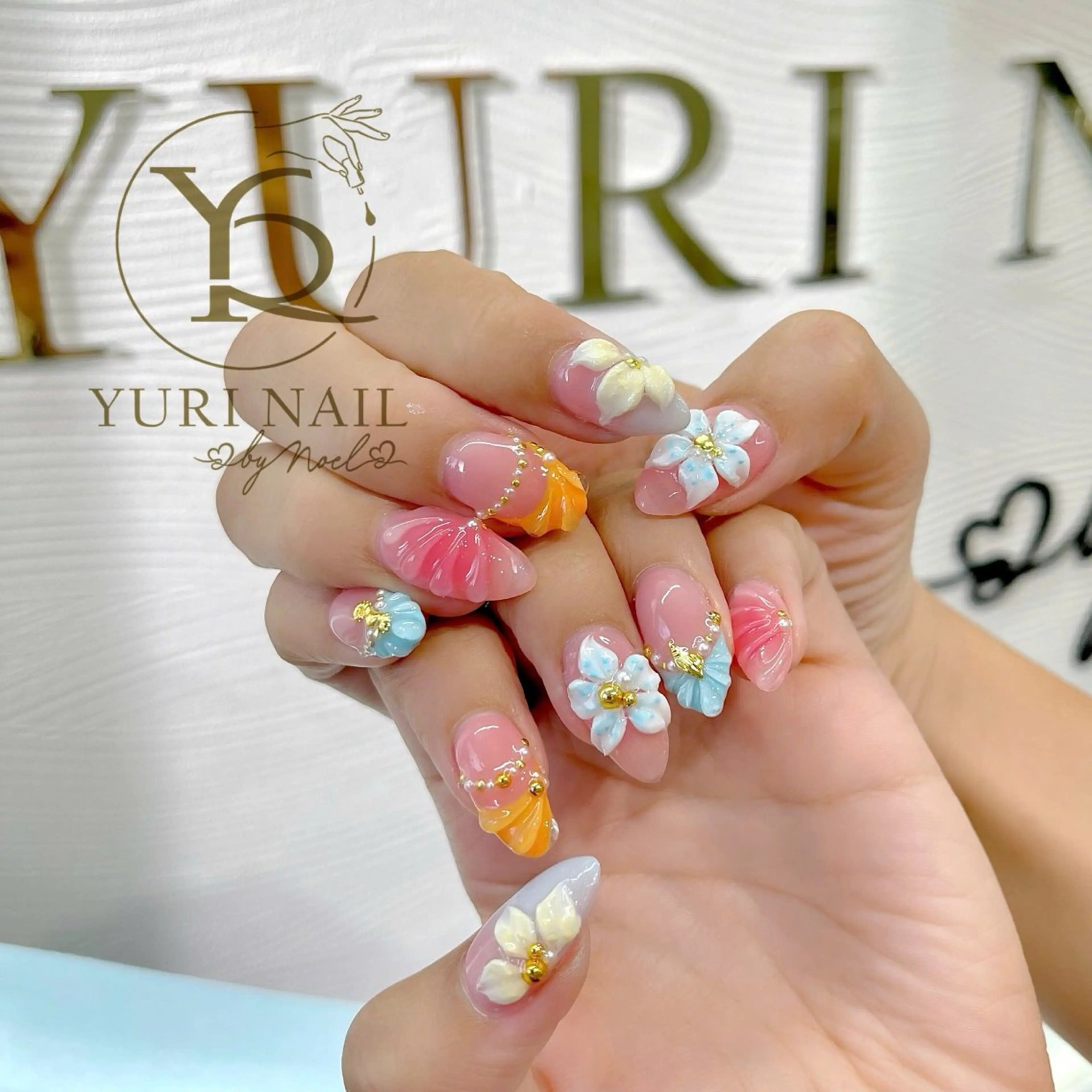 ネイル チークネイル フットネイル フレンチネイル グラデーション キラキラネイル YURI Nail Funabashiのネイルデザイン