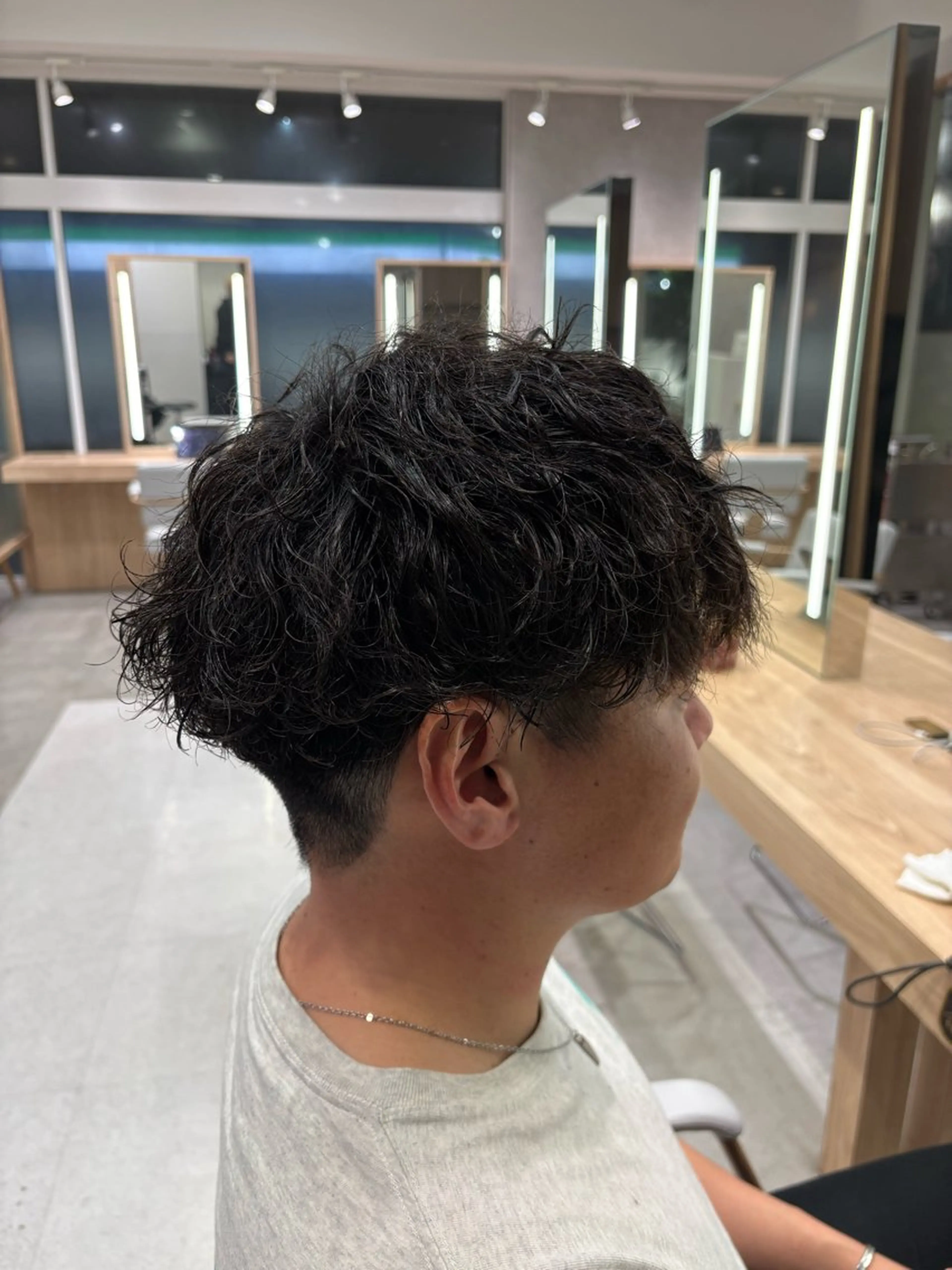 パーマ メンズ カット パーマ メンズパーマ& 透明感カラー✨レオのヘアスタイル