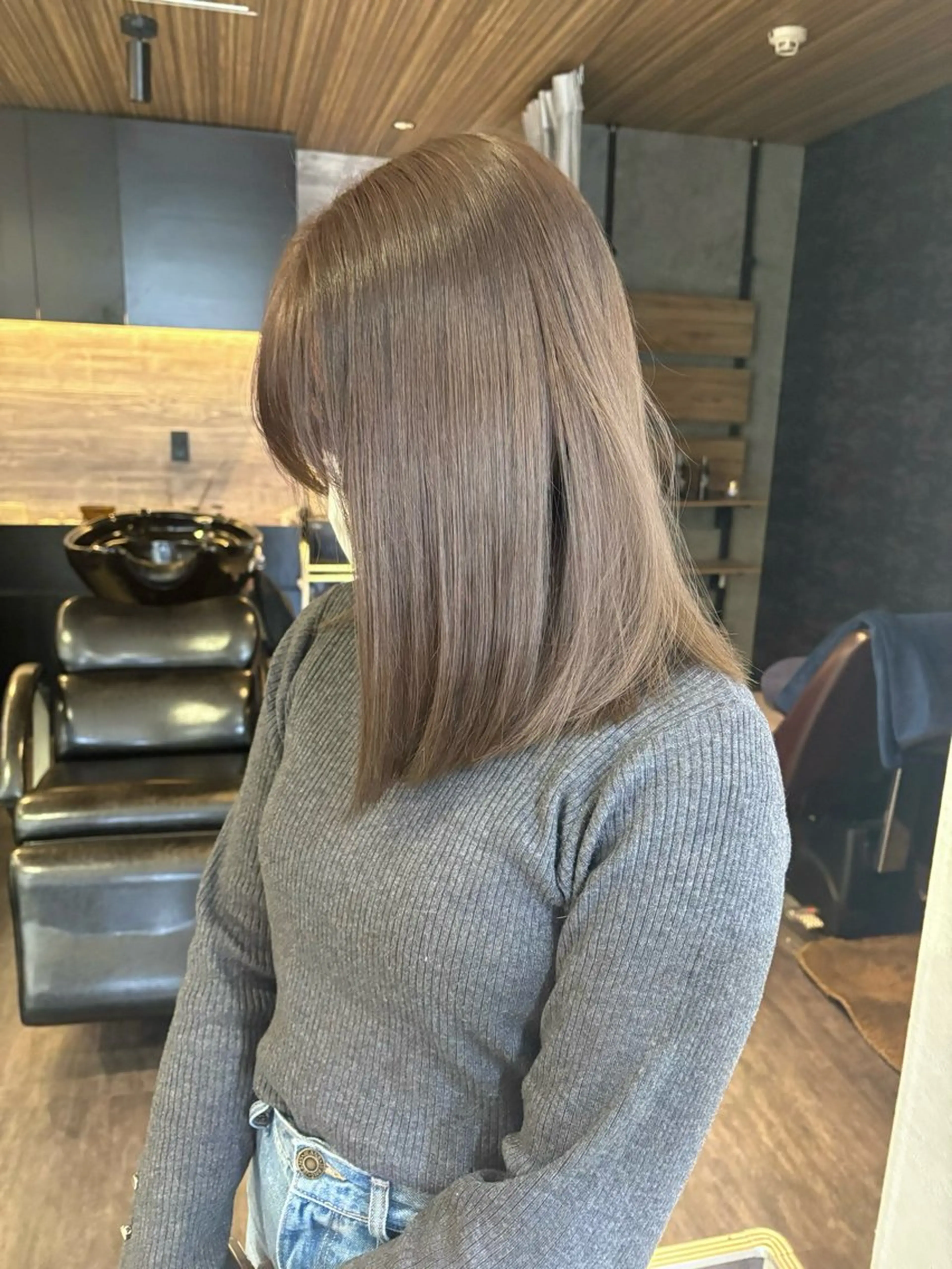 ミディアム ヘアカラー トリートメント レイヤーカット/韓国 /艶髪/ダブルカラーのヘアスタイル