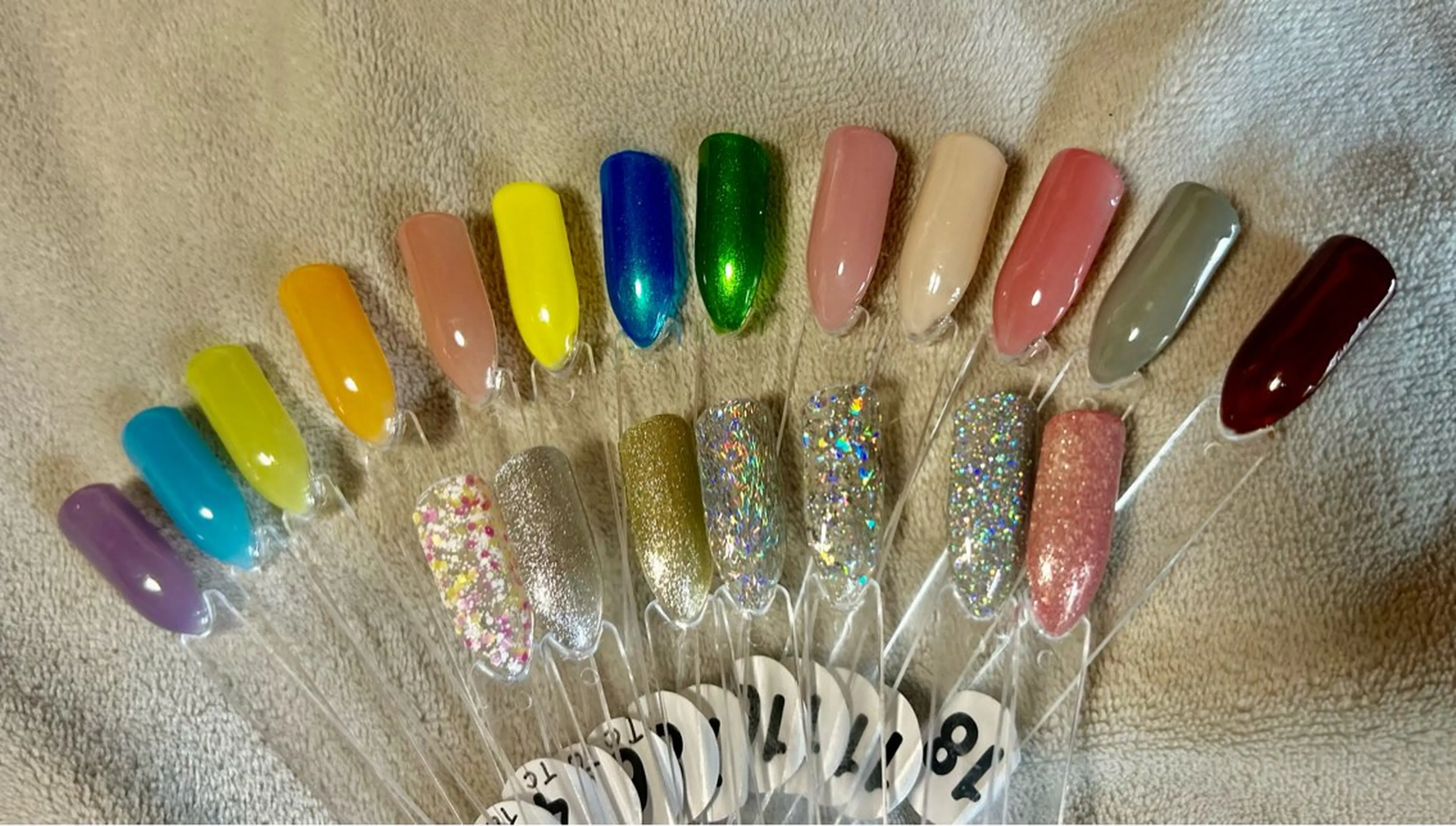 ネイル S EMIKOのネイルデザイン