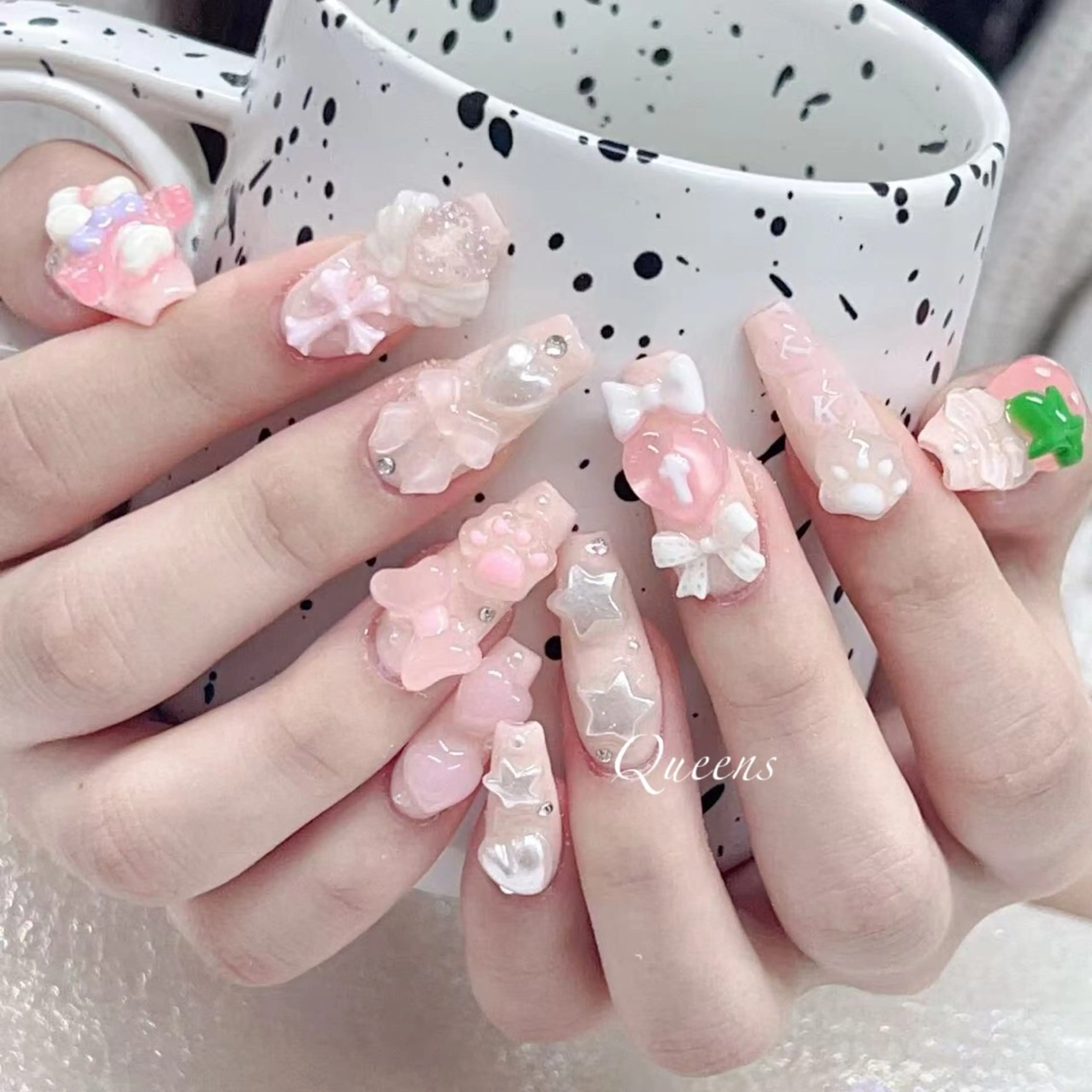 ネイル ハンドネイル Queens みなみのネイルデザイン