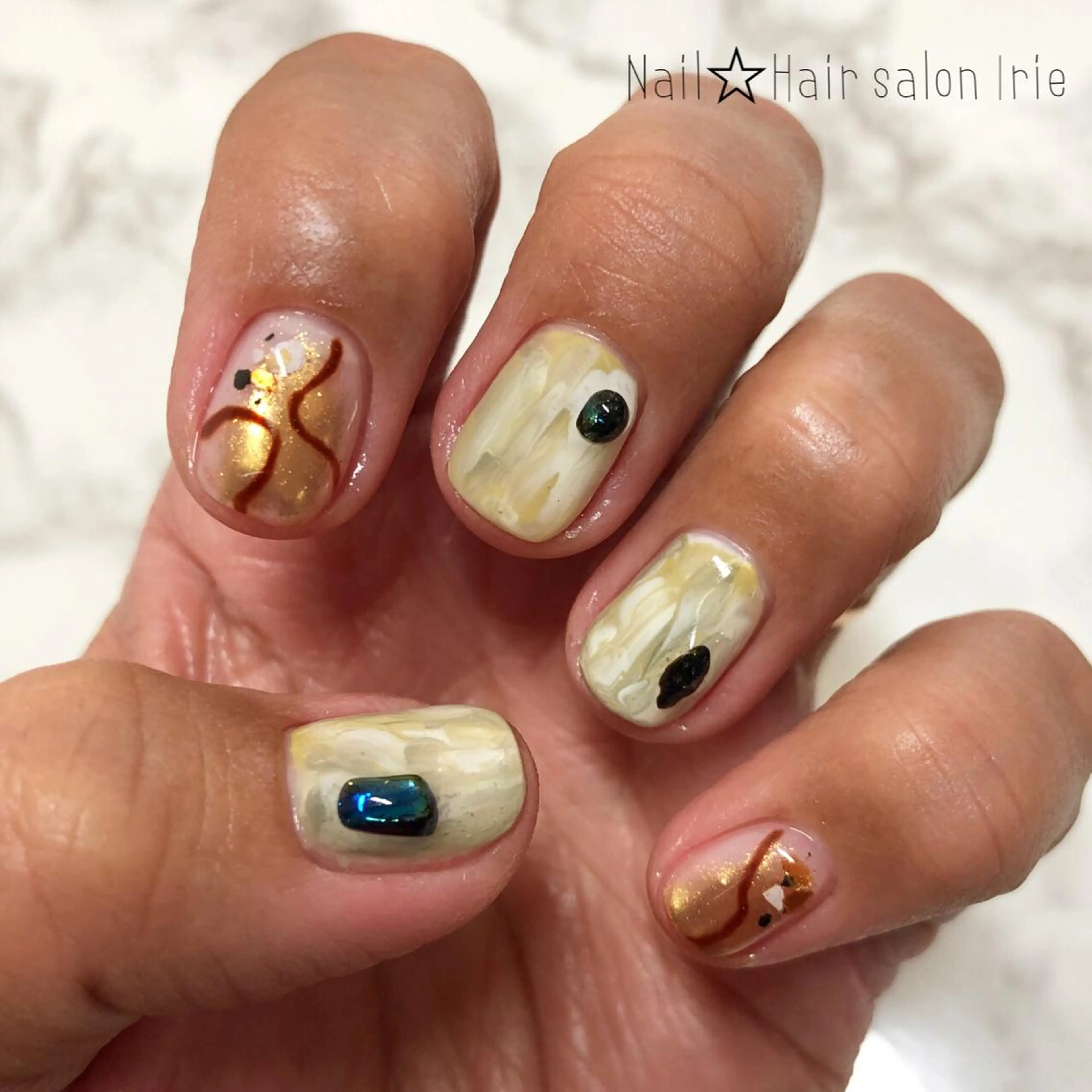 ネイル Hair salon Irie所属・與儀 知佳のネイルデザイン