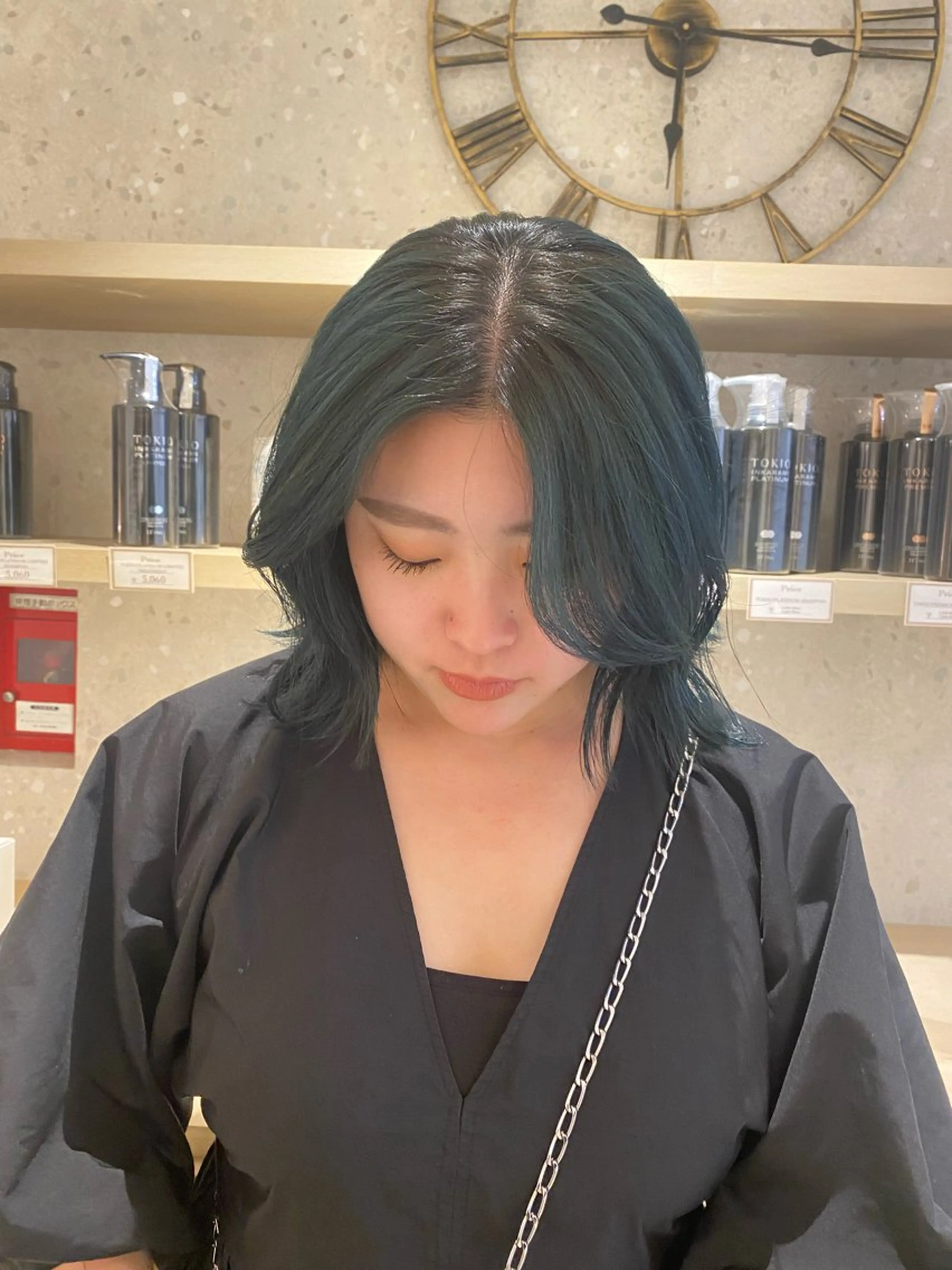 ミディアム 💫扱いやすい ／レイヤー/小林陸のヘアスタイル