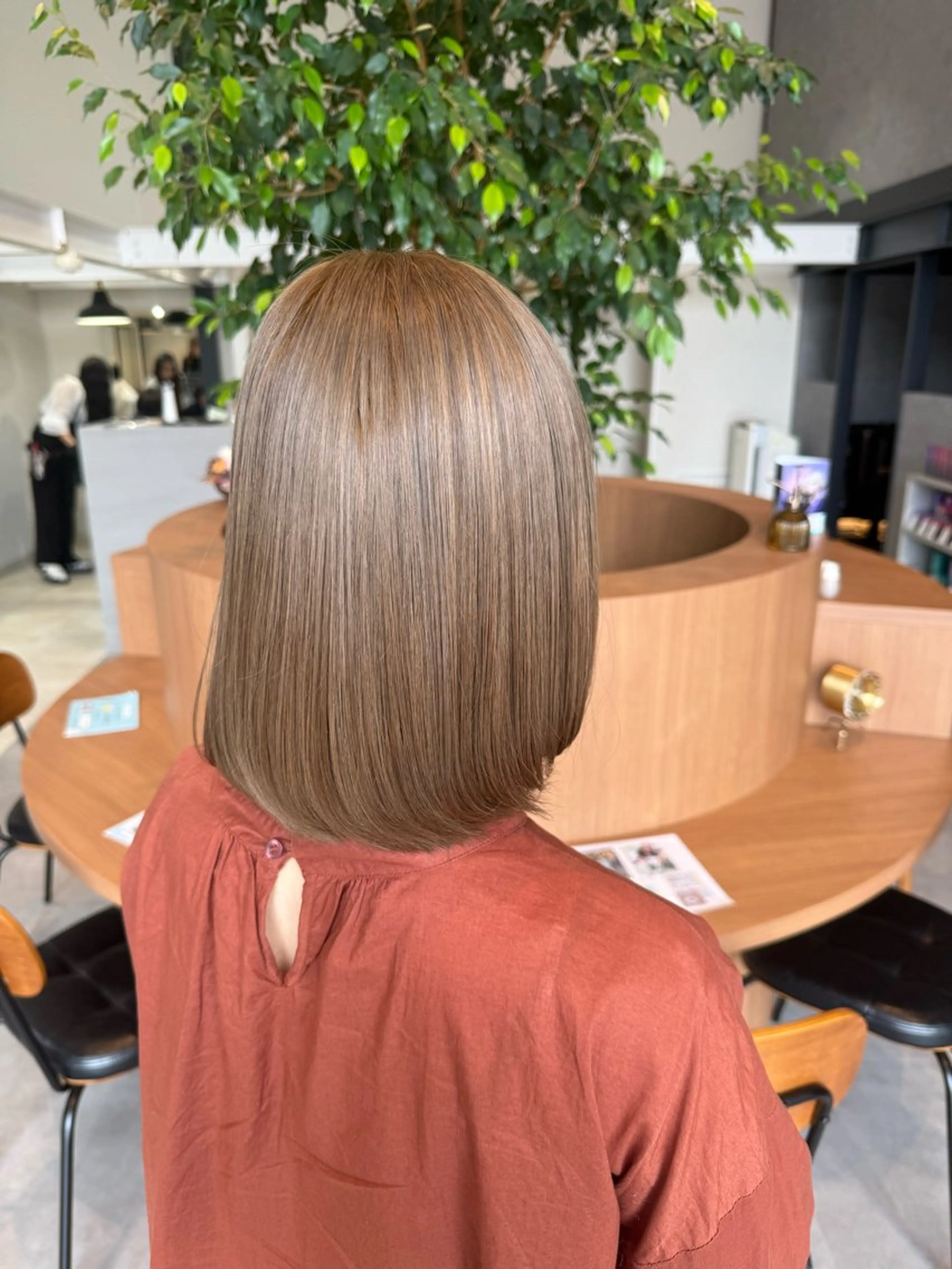 ミディアム カラー カット ヘアカラー ayaka |トレンドヘアのヘアスタイル