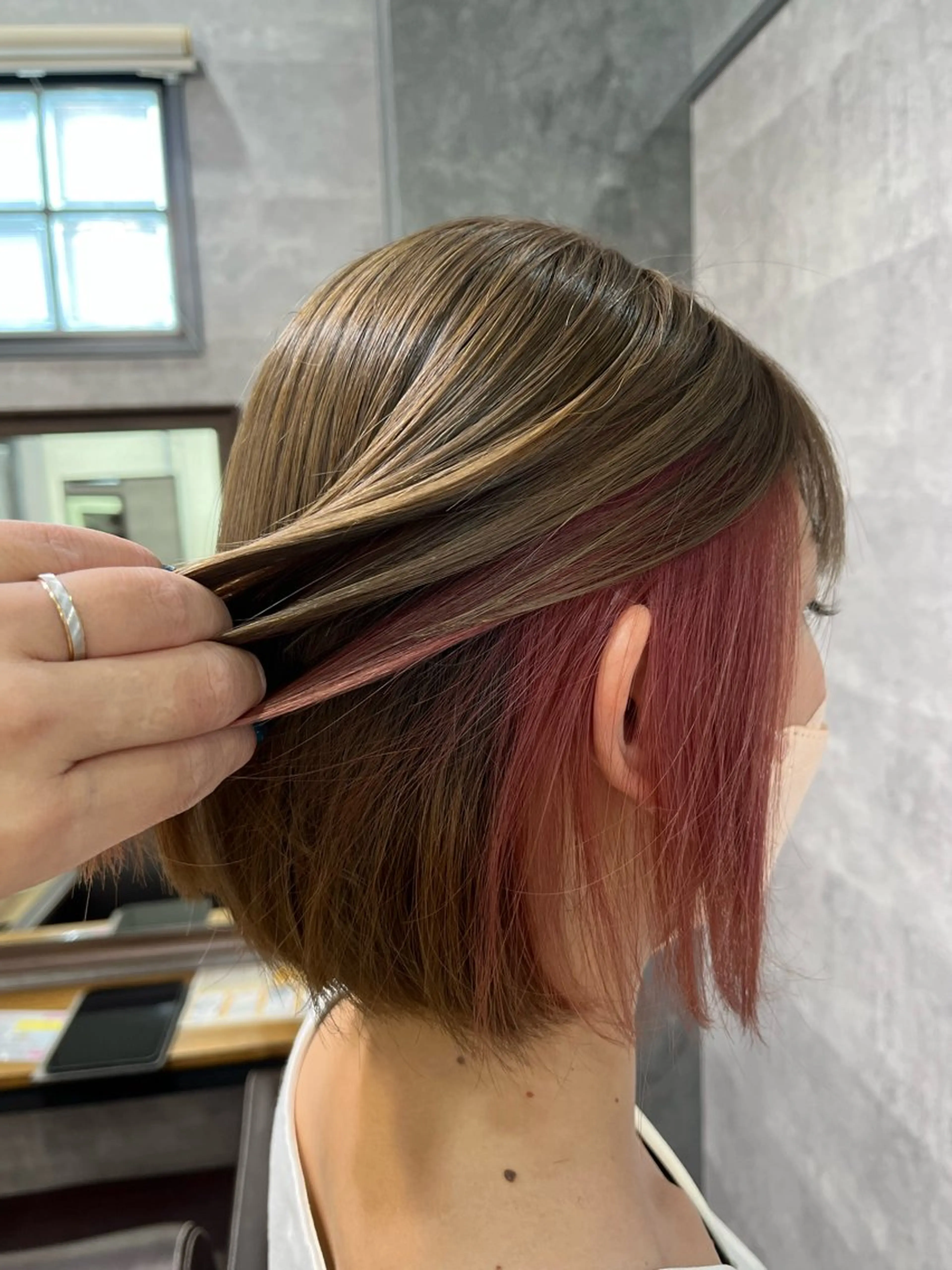 ミディアム カラー 山本 咲貴のヘアスタイル