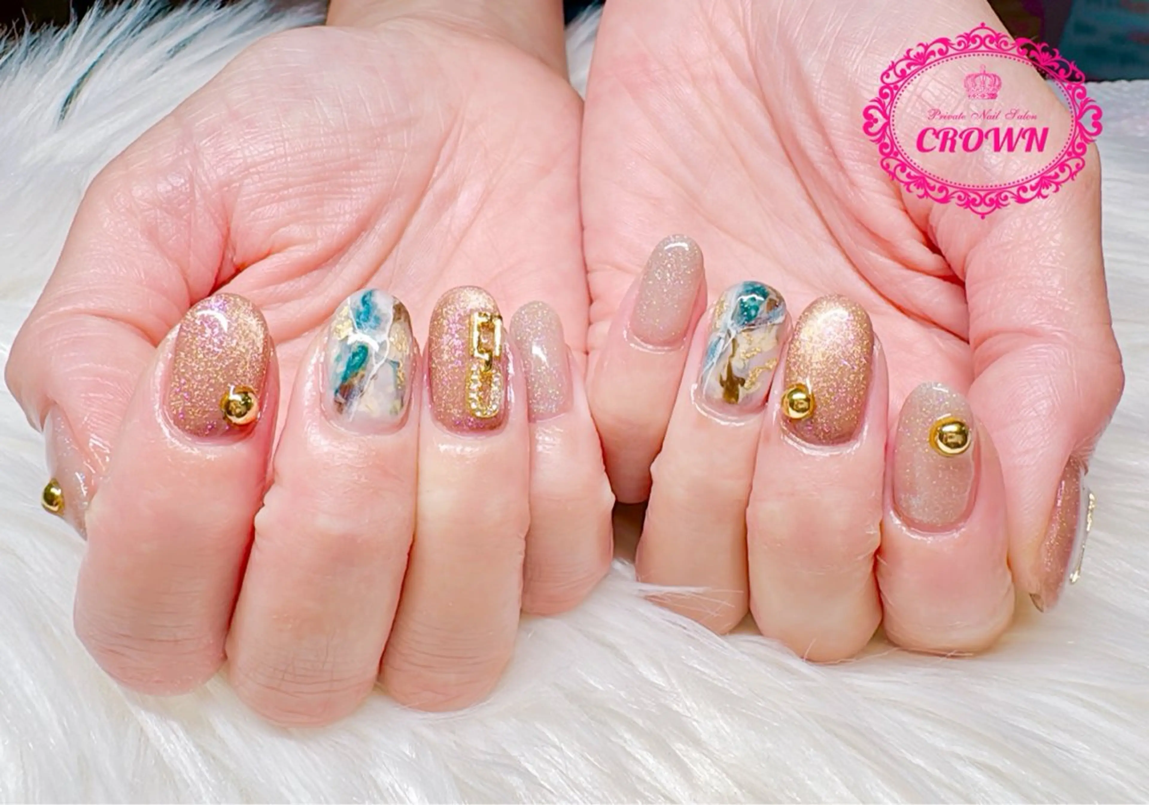 ネイル CROWN プライベートサロンのネイルデザイン