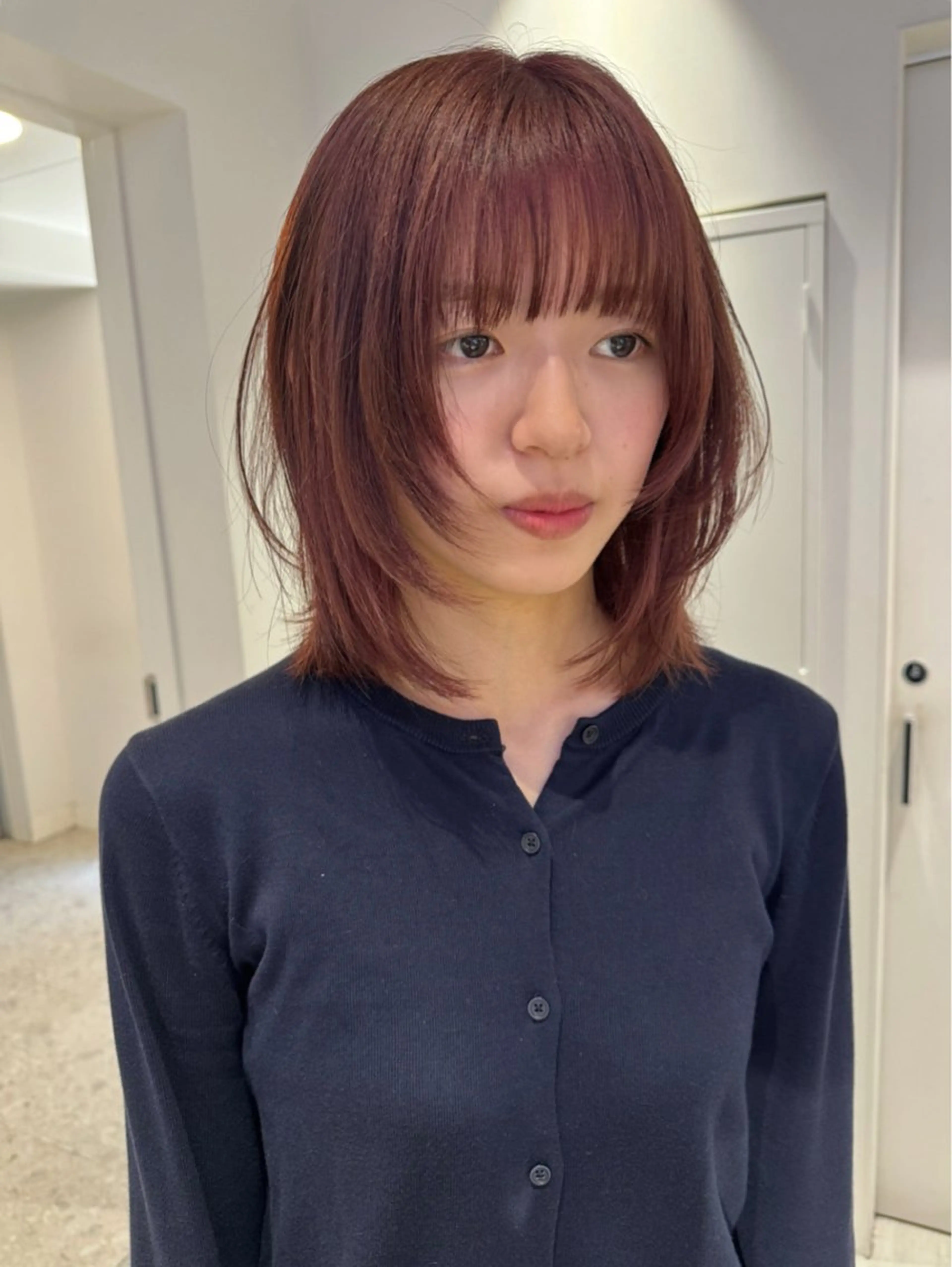 ミディアム カラー ミディアムレイヤー レイヤーカット ヘアカラー トリートメント Ami/艶カラー/ レイヤー/ハイトーンのヘアスタイル