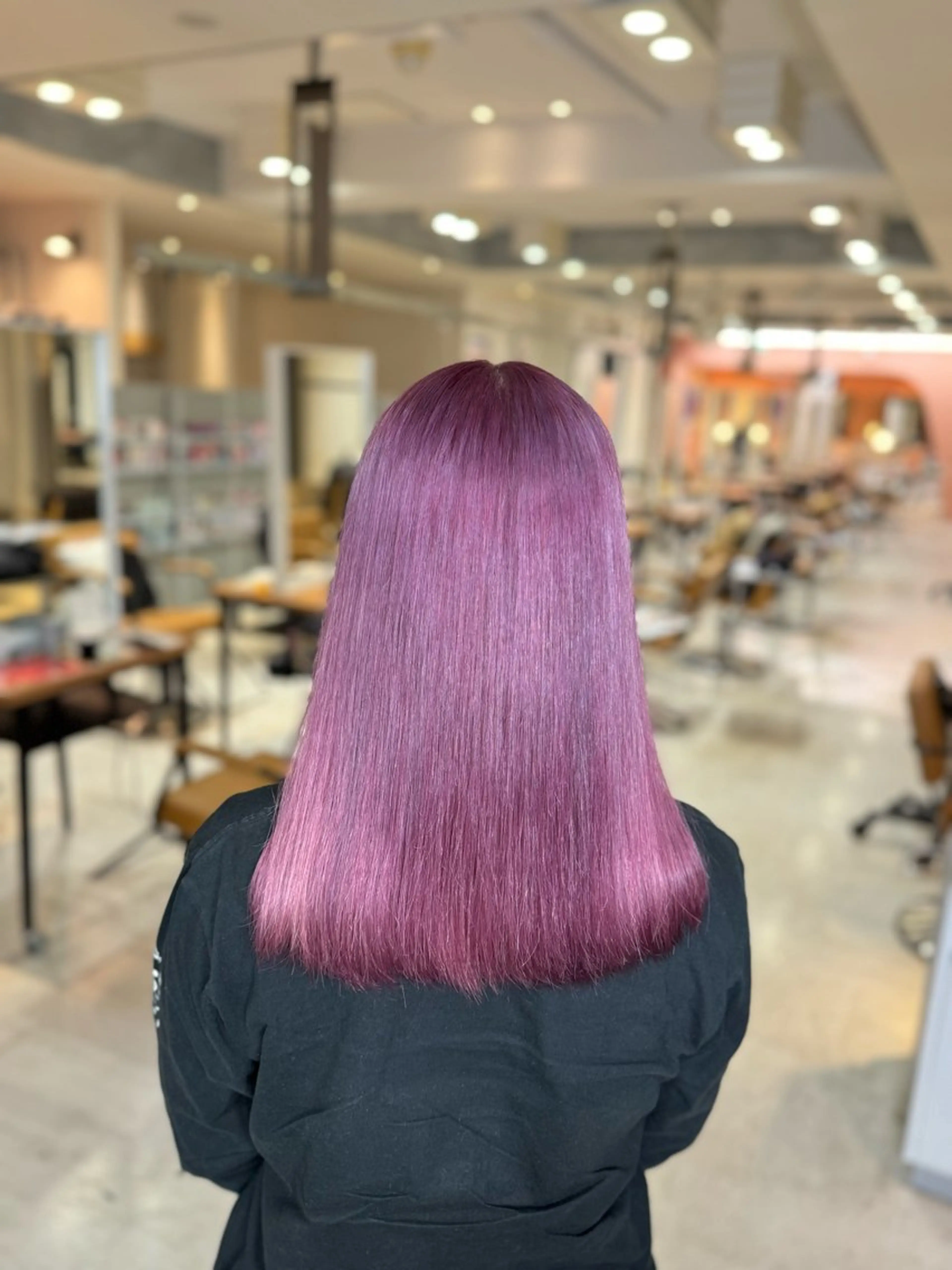 ロング ヘアカラー 🇰🇷韓国風ハイ トーンKANA🖤のヘアスタイル