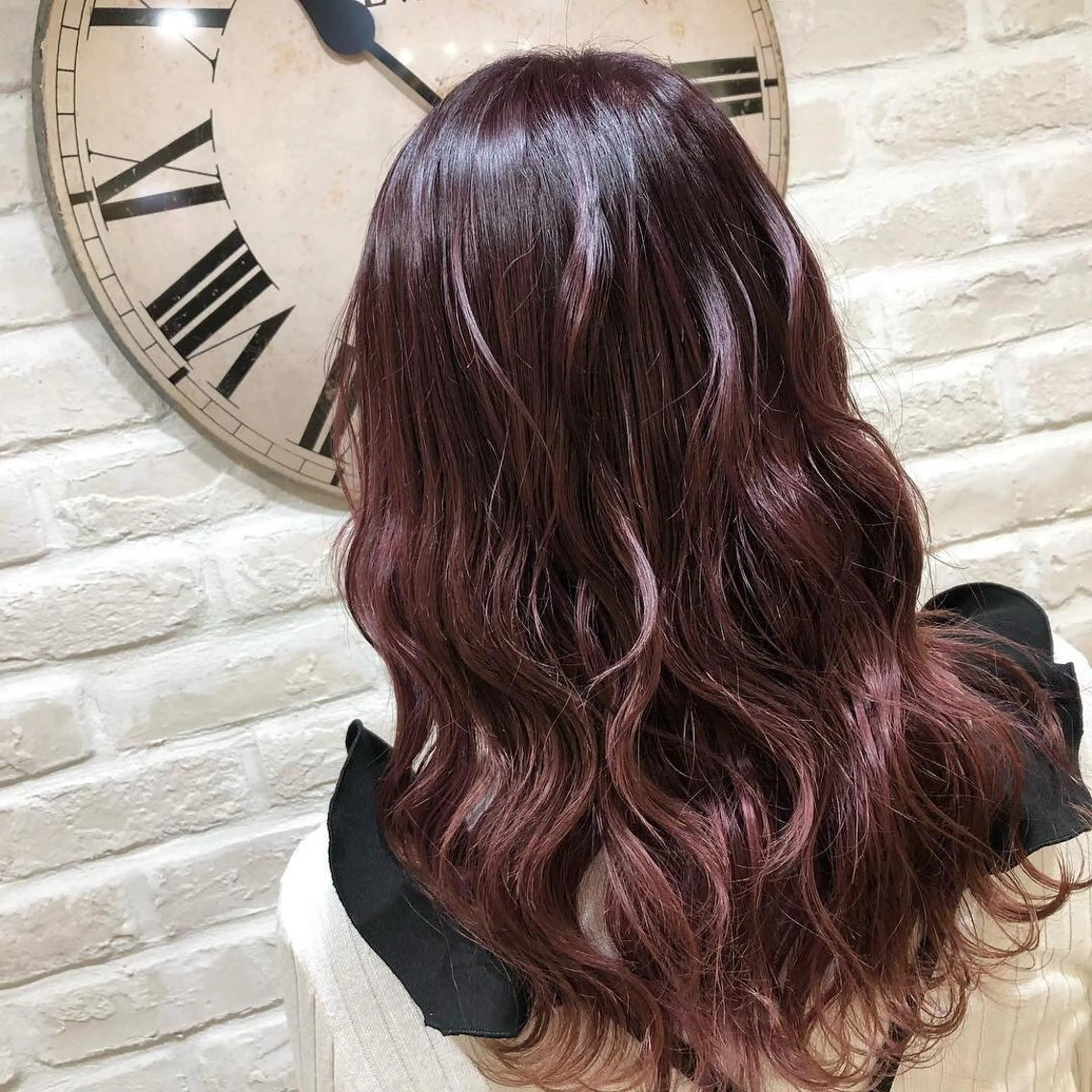 ミディアム カラー グラデーションカラー ピンクカラー カット ヘアカラー トリートメント ヘアセット Aujua ソムリエ 勝又舞夏のヘアスタイル