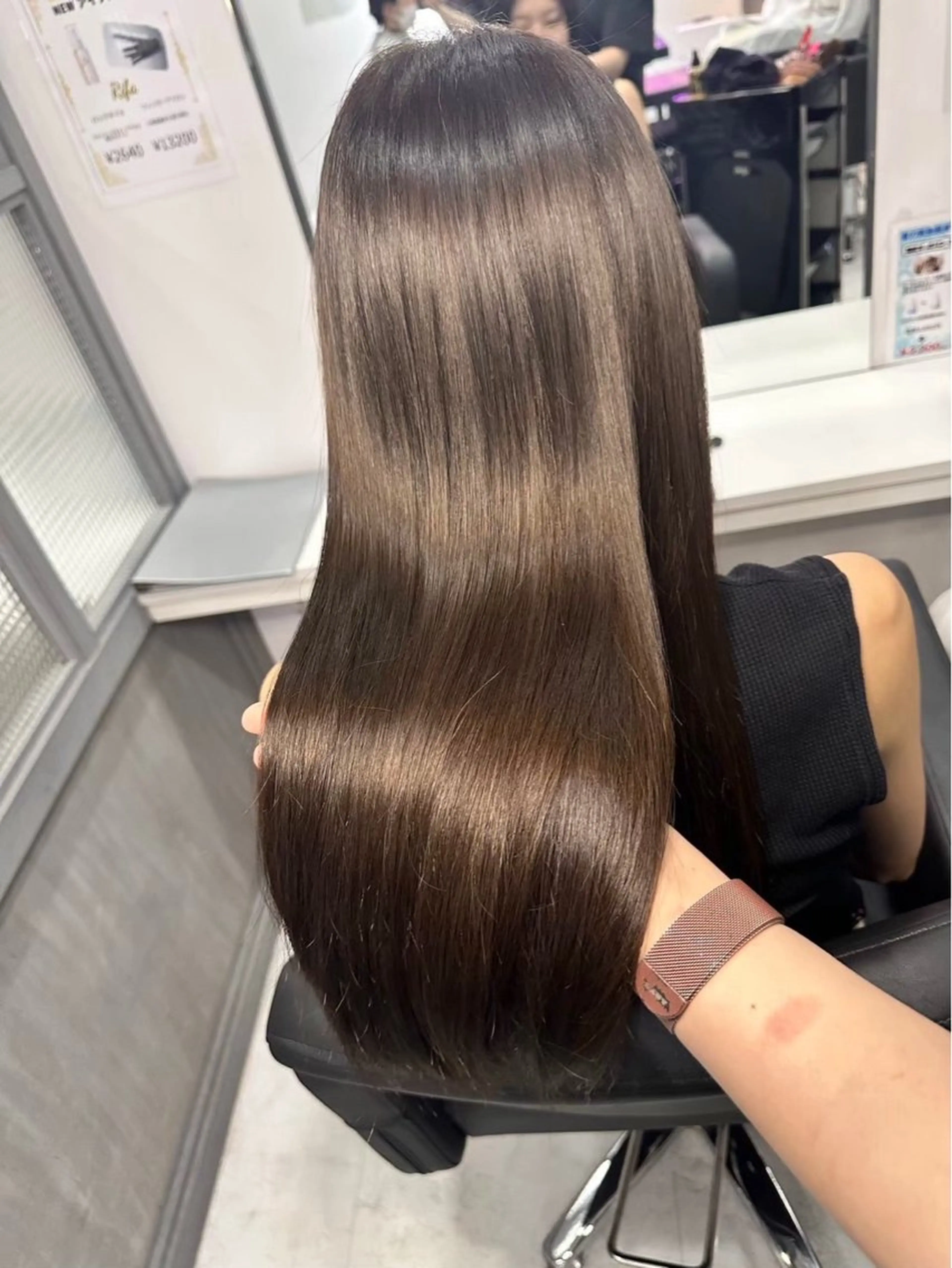 ロング カラー トリートメント 🦋REISA🦋 エクステ×ハイトーンのヘアスタイル