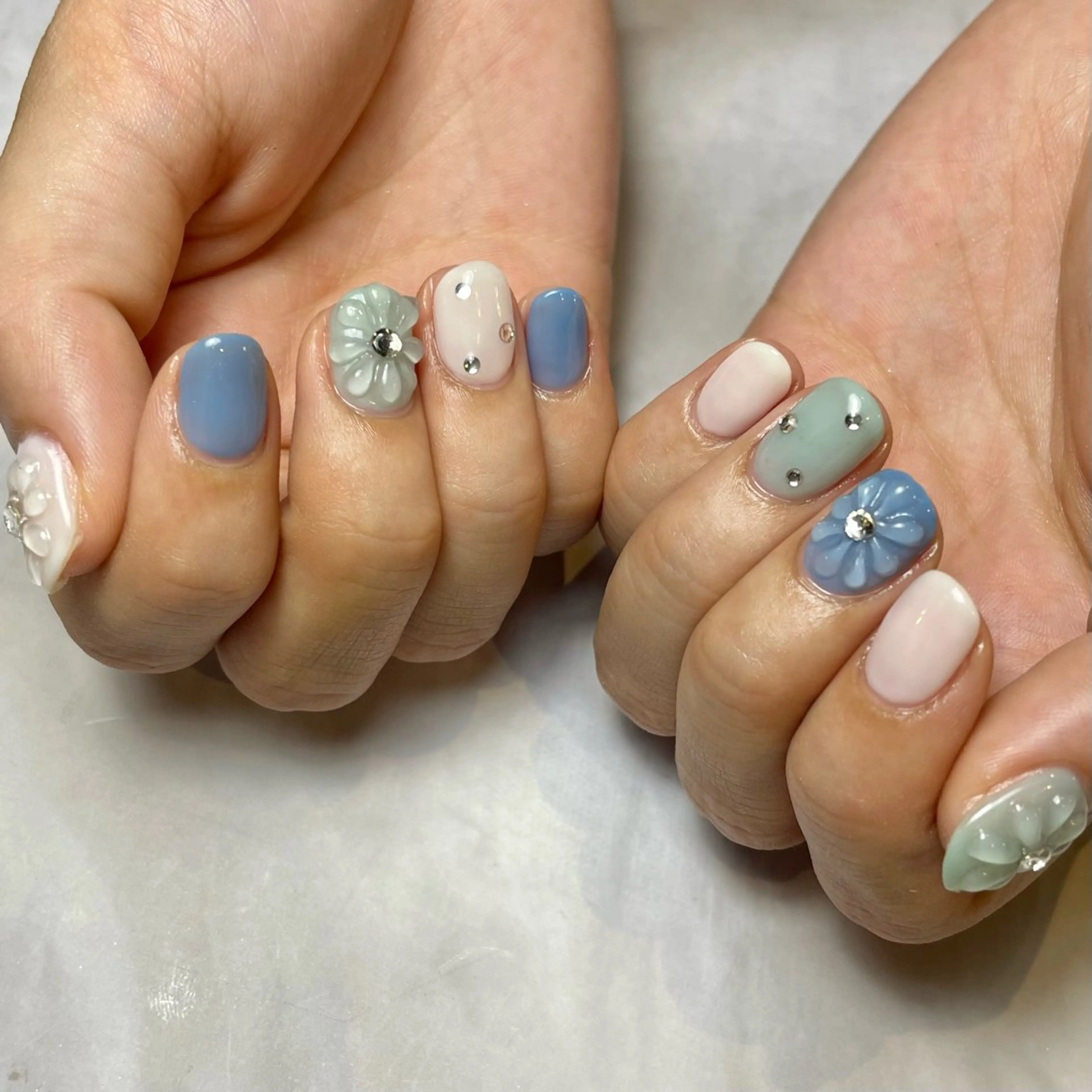 ネイル フラワーネイル 持ち込み ぷっくりネイル ショートネイル ハンドネイル Reflection marikoのネイルデザイン