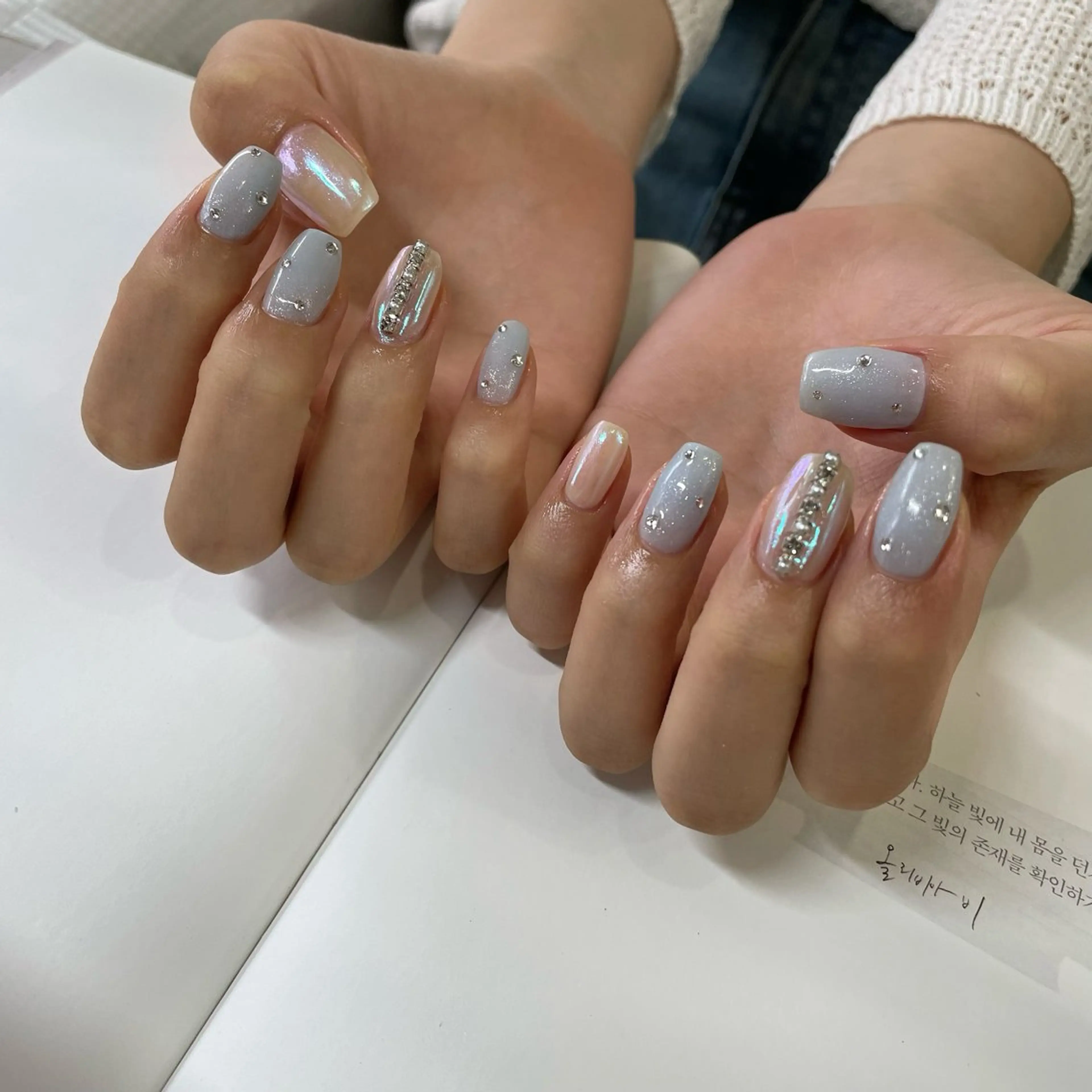 ネイル ハンドネイル ネイルズシャトン🪡 ネイリスト齊藤のネイルデザイン