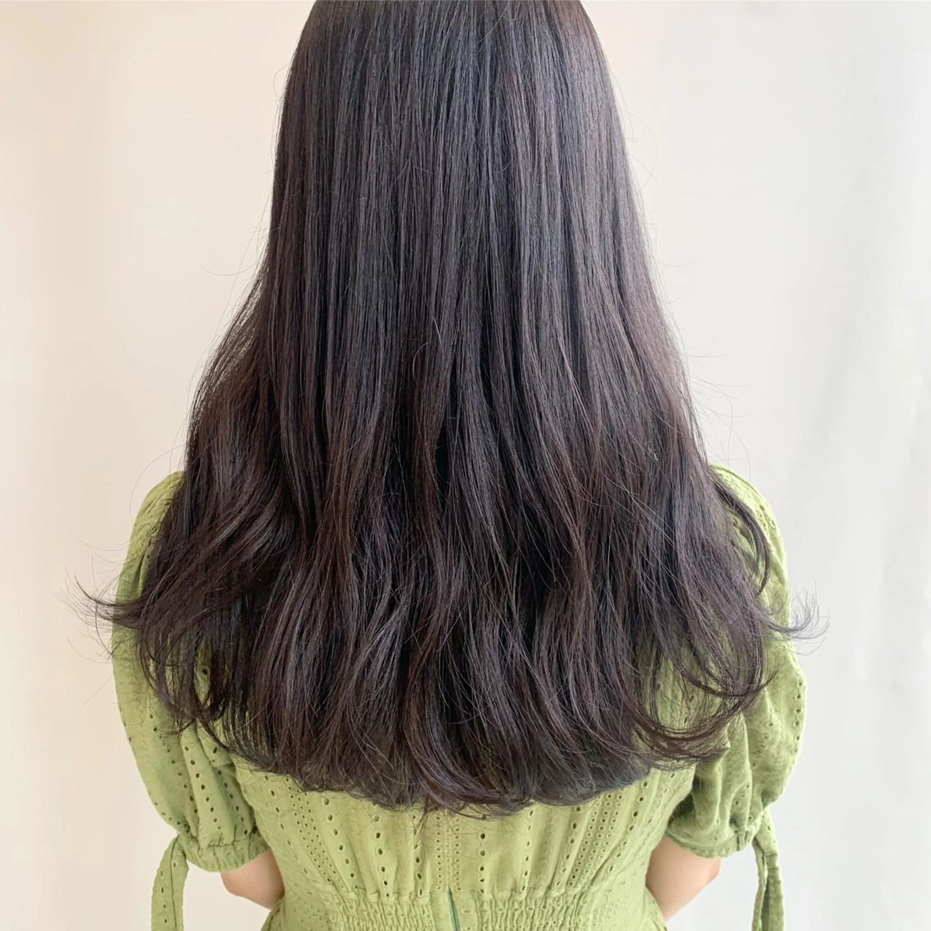 カラー 山口 莉奈のヘアスタイル