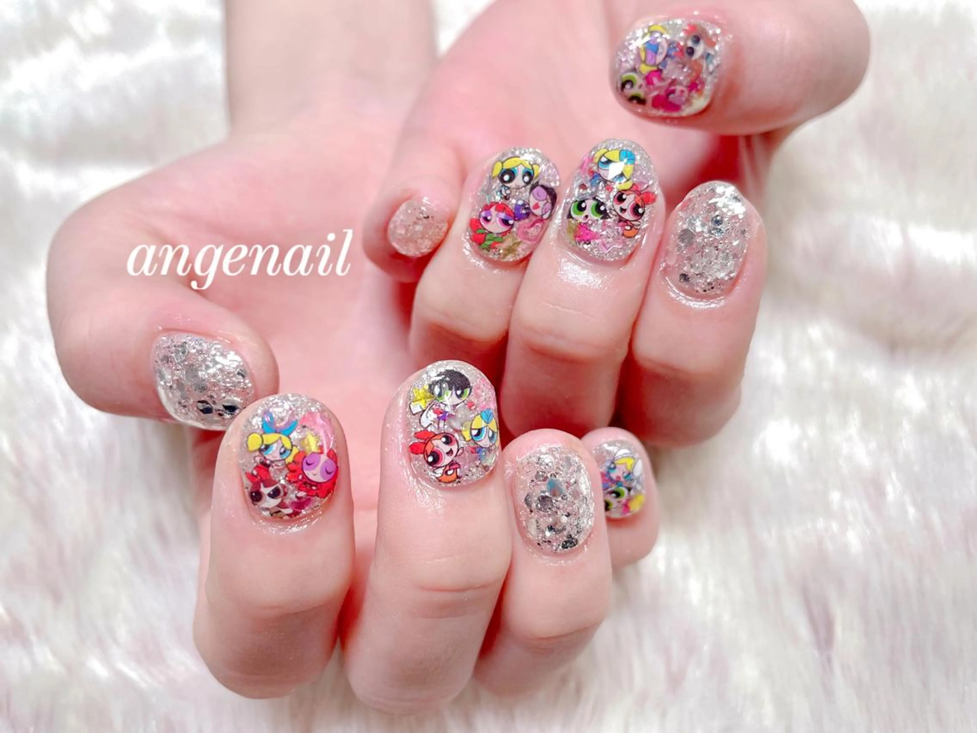 ネイル ハンドネイル オーナーネイリスト MAKIのネイルデザイン