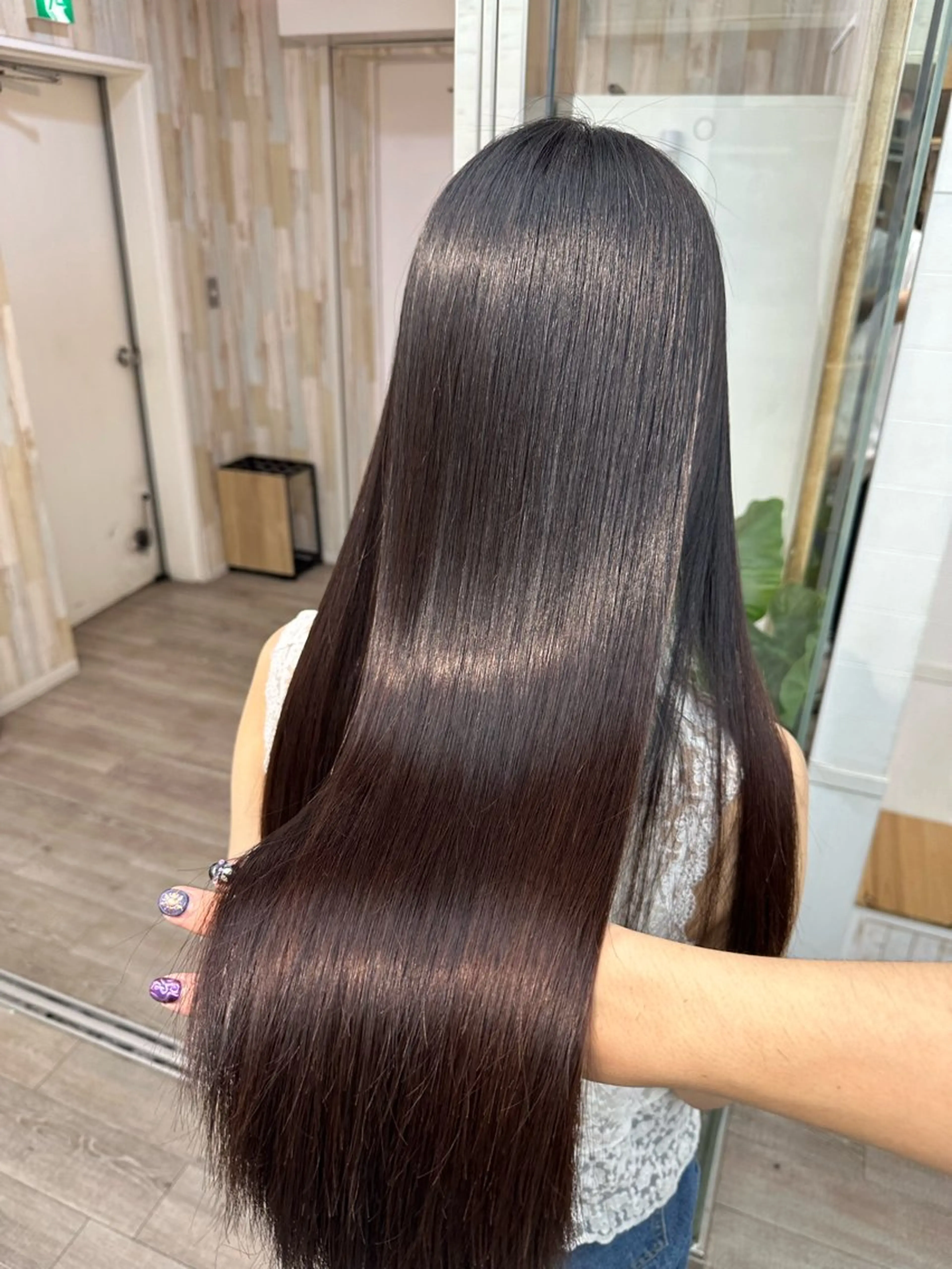 【☔️🌧️くせ毛のお悩み改善🌧️☔️】髪質改善縮毛矯正+カットの写真