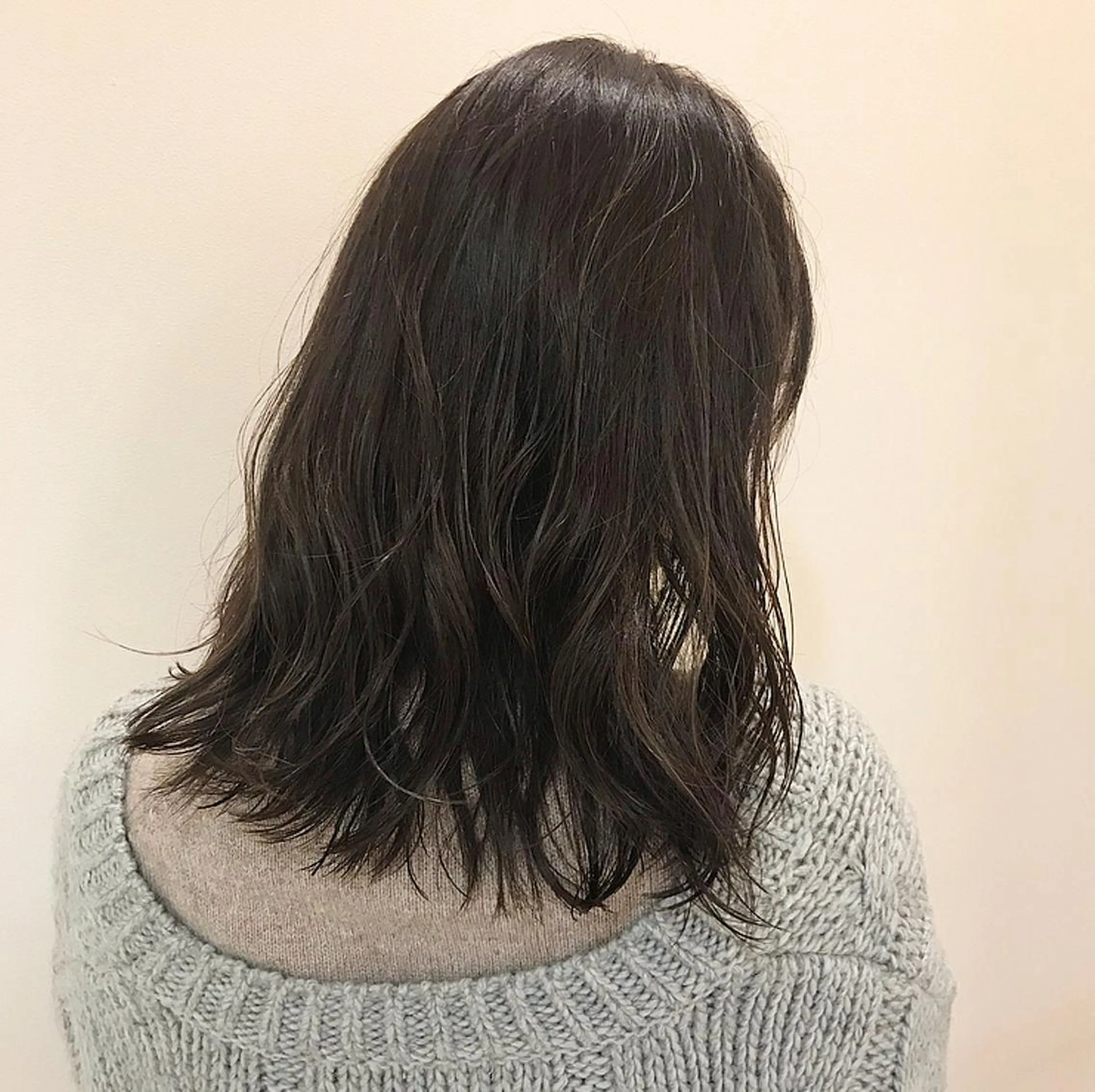 セミロング カラー 顔まわりカット✄ ベージュカラー🧸のヘアスタイル
