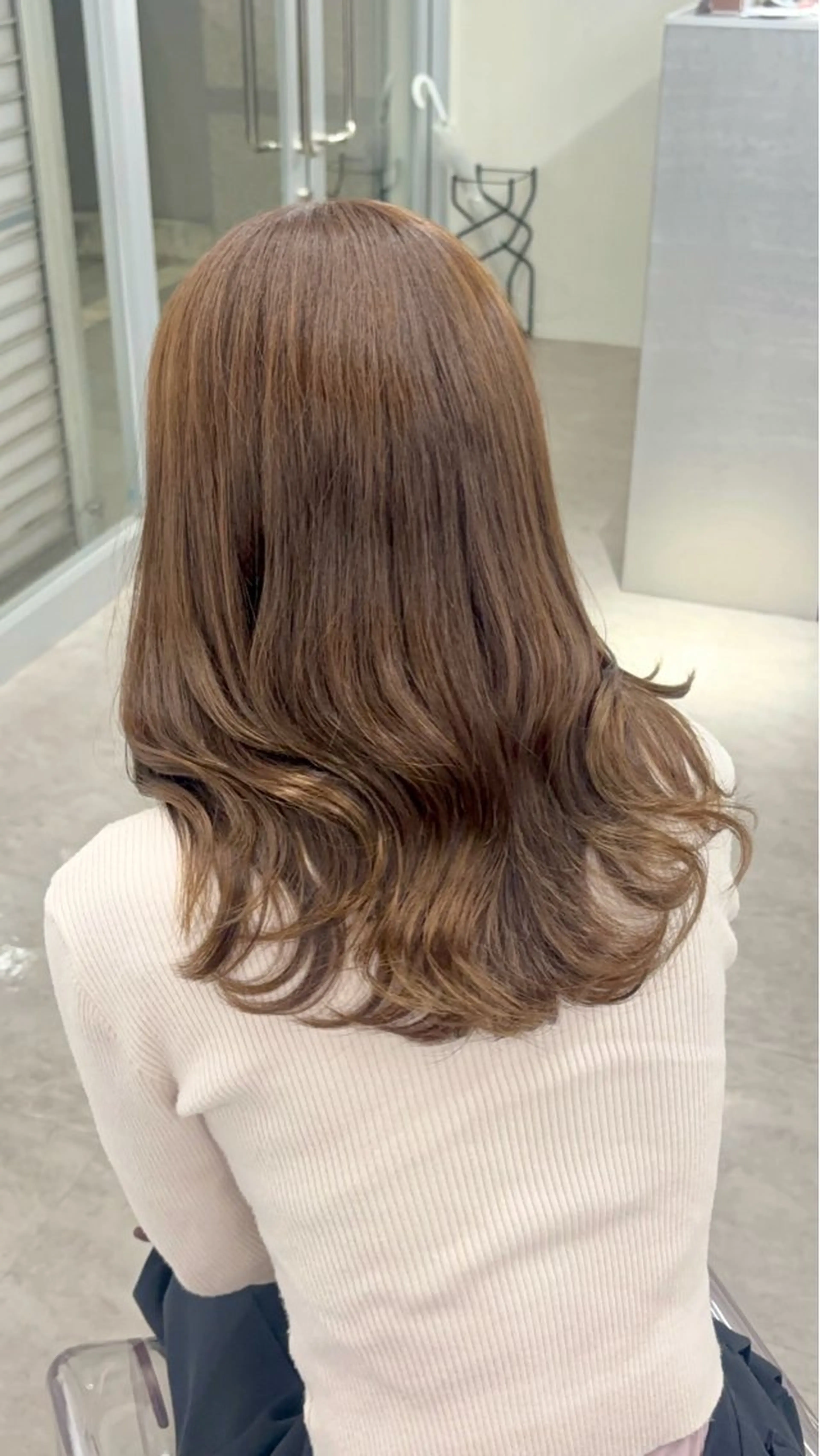 ミディアム 長谷川 日南のヘアスタイル